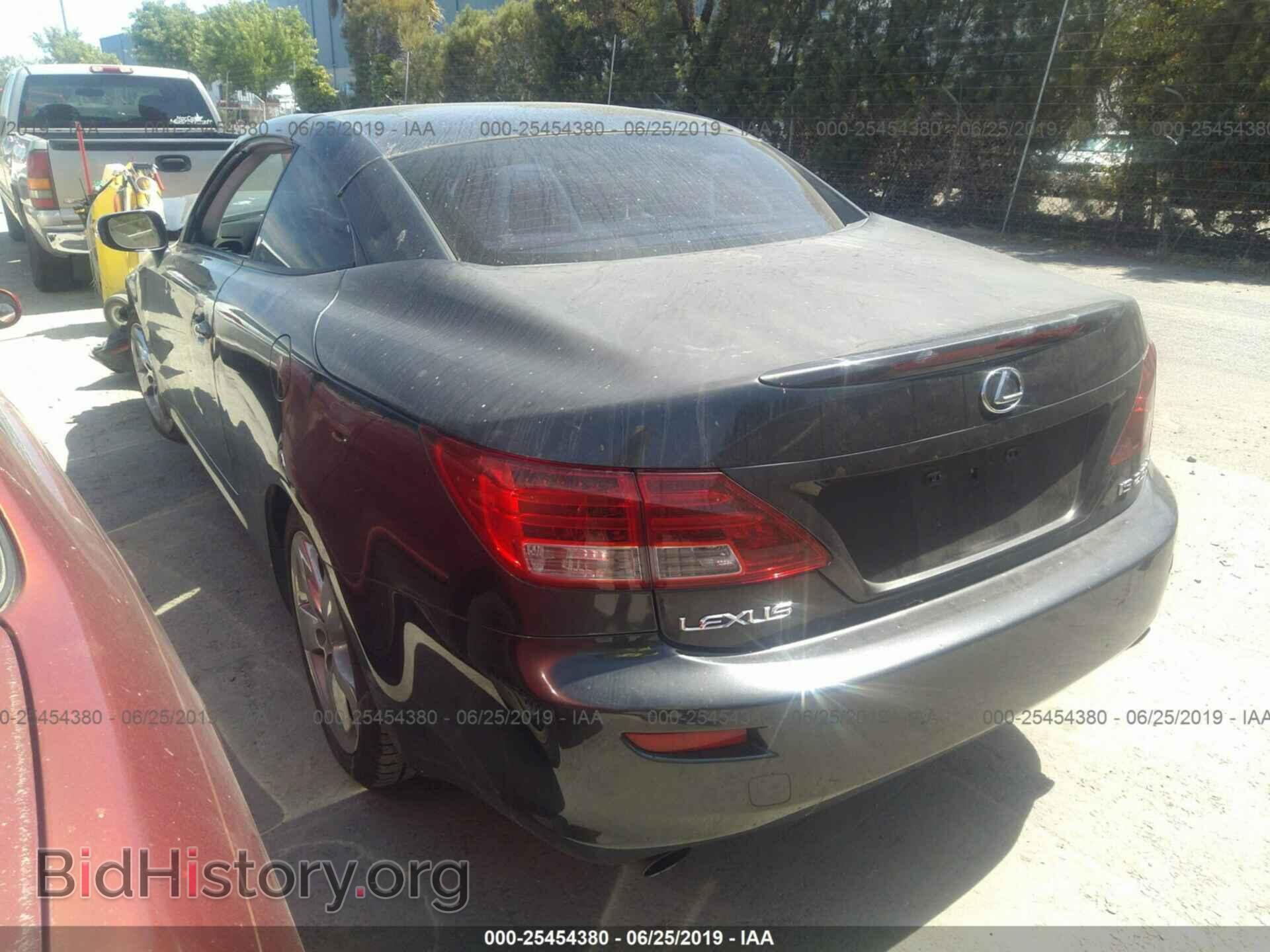 2010 LEXUS IS - VIN: JTHFF2C23A2500952 - Photo 3