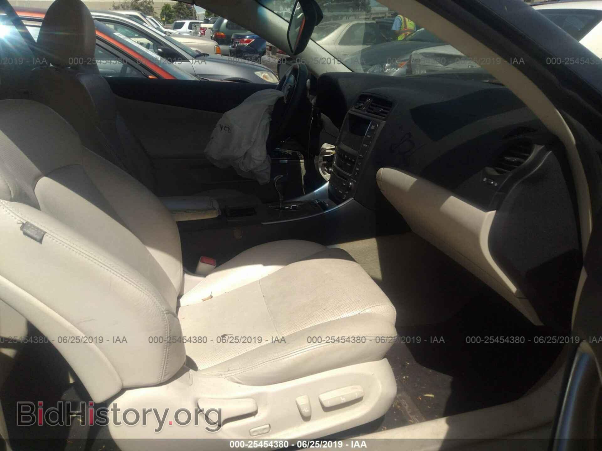 2010 LEXUS IS - VIN: JTHFF2C23A2500952 - Photo 5