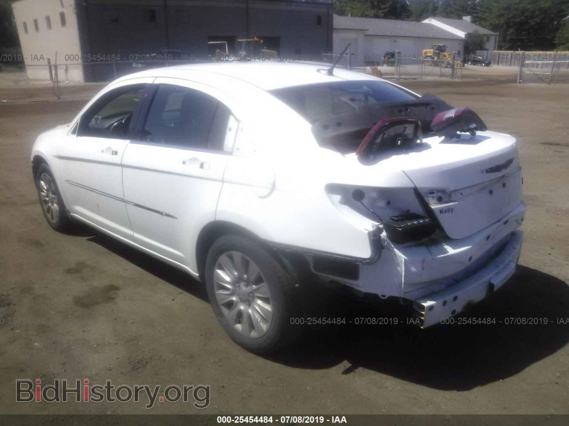 2011 CHRYSLER 200 - VIN: 1C3BC4FB8BN566708 - Фото 3
