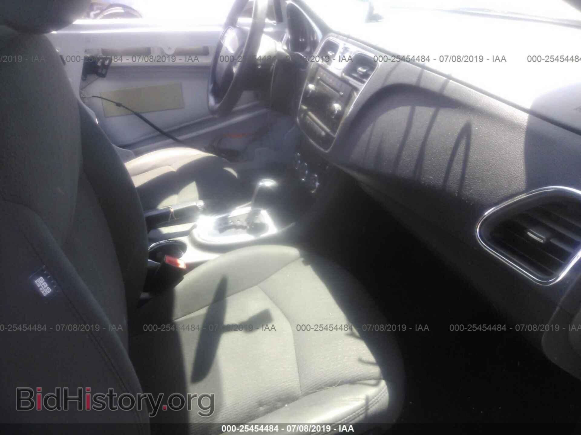 2011 CHRYSLER 200 - VIN: 1C3BC4FB8BN566708 - Фото 5
