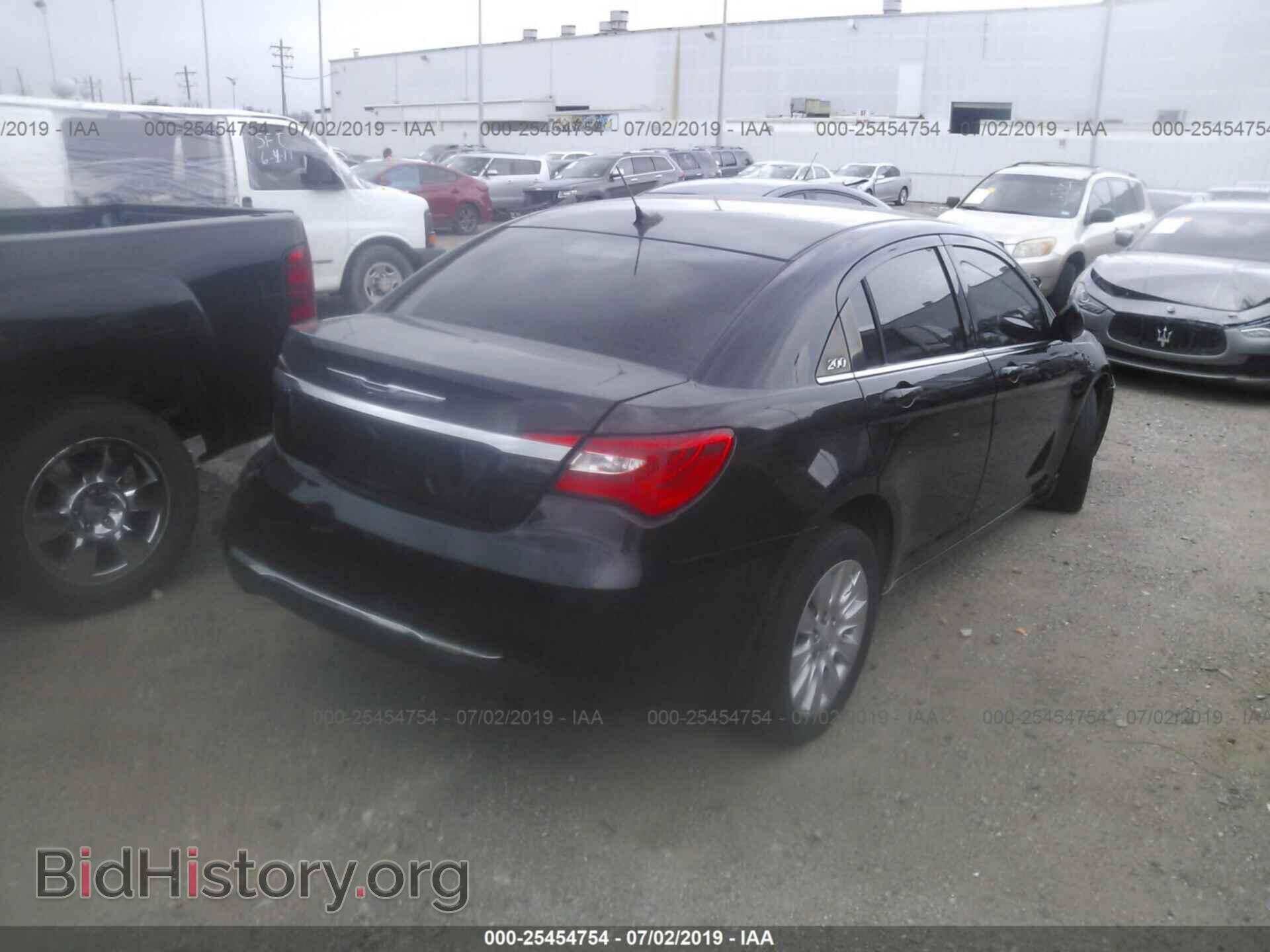 2013 CHRYSLER 200 - VIN: 1C3CCBAB3DN561595 - Photo 4