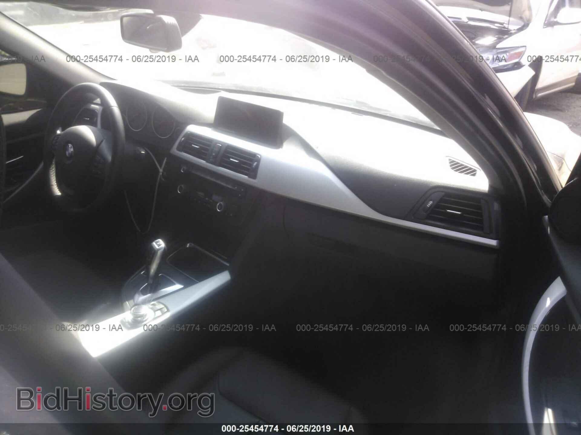 2012 BMW 328 - VIN: WBA3A5C56CF343358 - Фото 5
