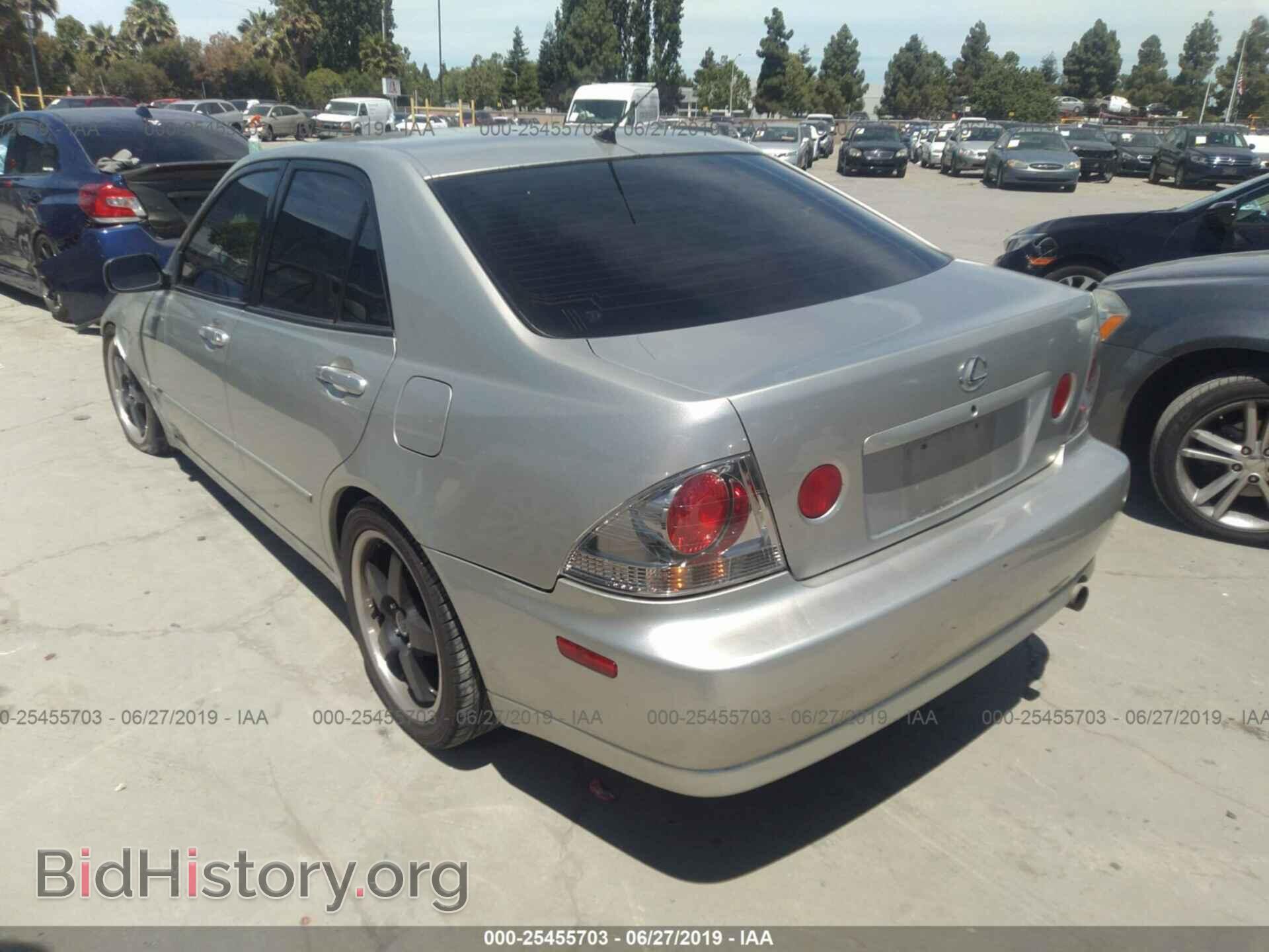 2001 LEXUS IS - VIN: JTHBD182710003423 - Photo 3