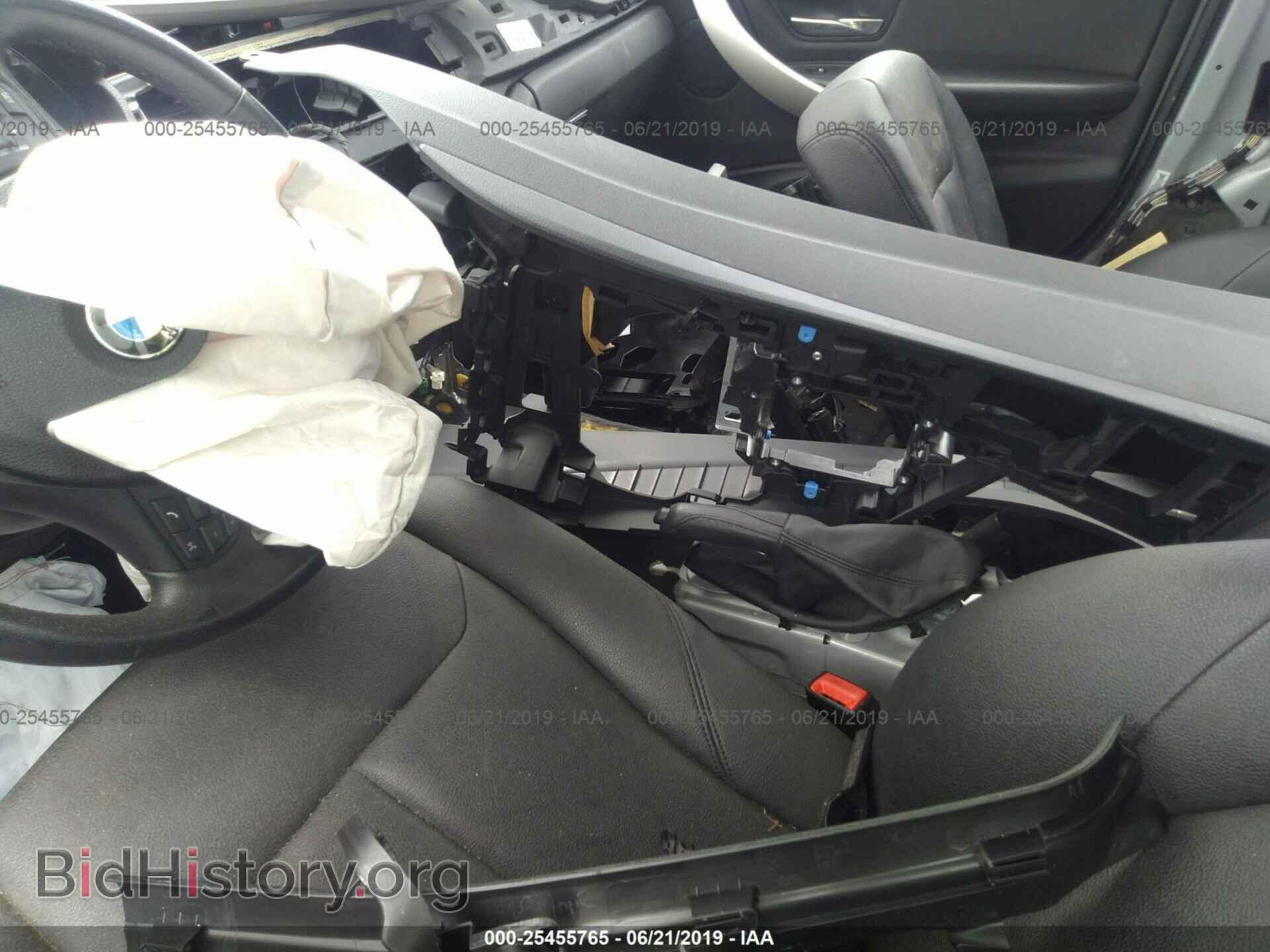 2015 BMW 320 - VIN: WBA3C3G59FNT52025 - Фото 5