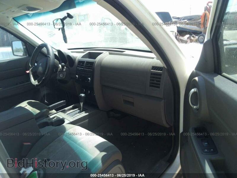 2008 Dodge NITRO (VIN 1D8GT28K28W100585) — photo 5 of 10