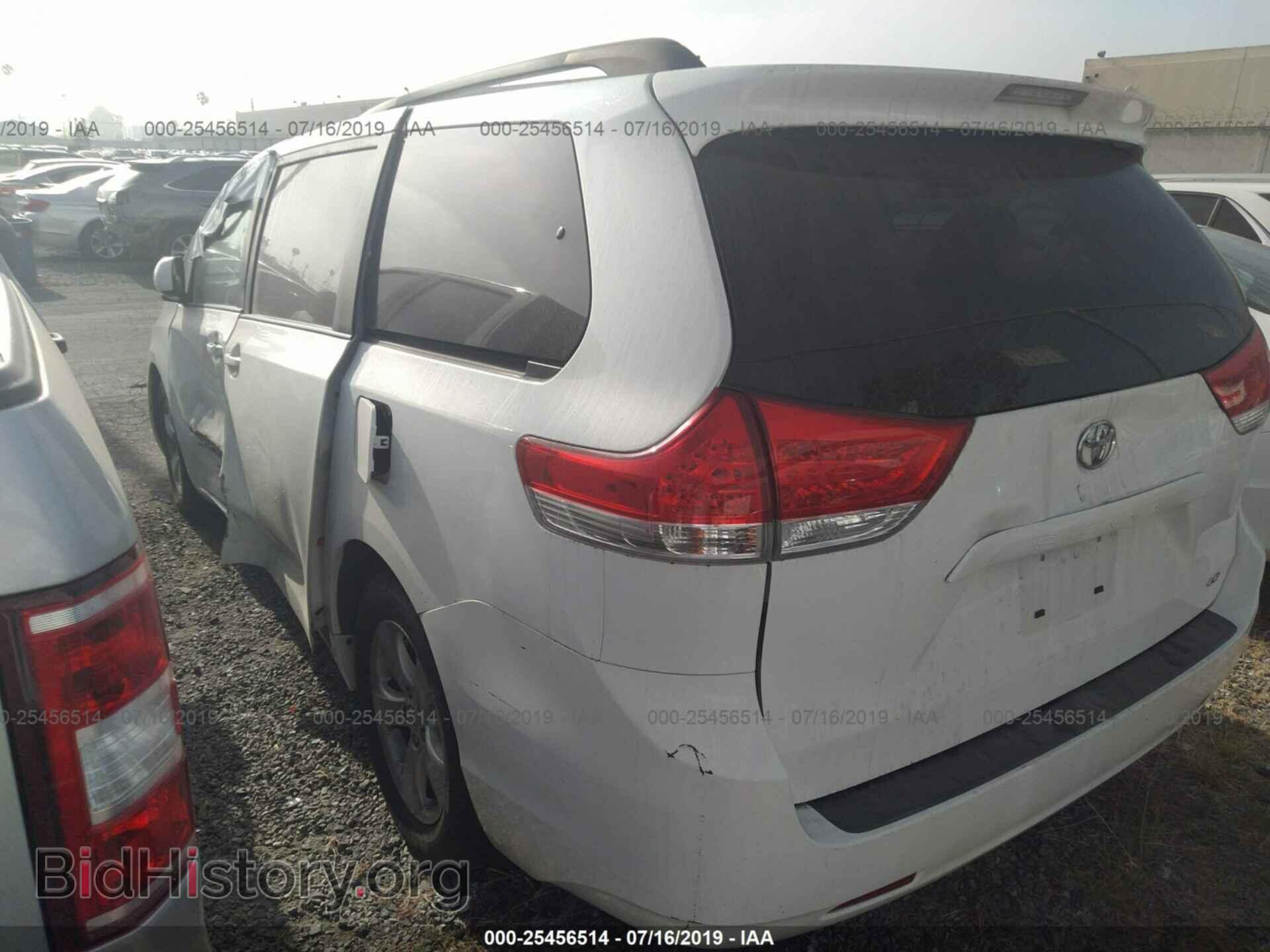 2013 TOYOTA SIENNA - VIN: 5TDKK3DC8DS340511 - Фото 3