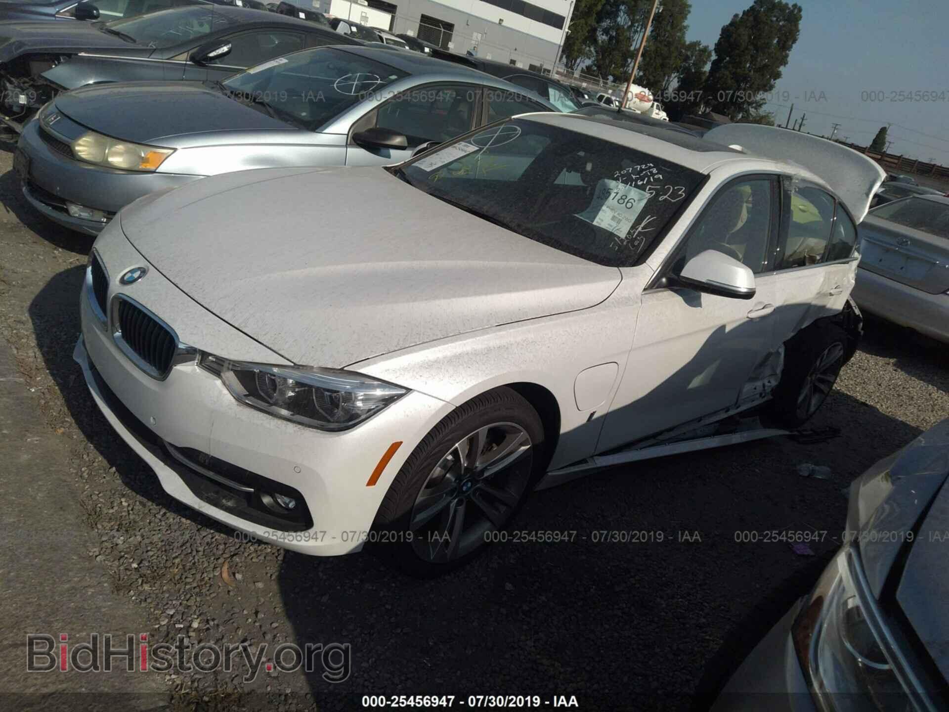 2018 BMW 330E - VIN: WBA8E1C53JA756352 - Фото 2