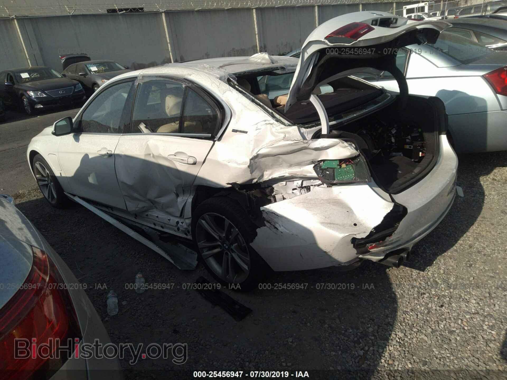 2018 BMW 330E - VIN: WBA8E1C53JA756352 - Фото 3