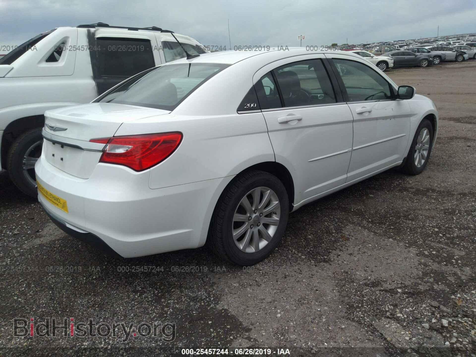 2013 CHRYSLER 200 - VIN: 1C3CCBBG7DN711170 - Фото 4