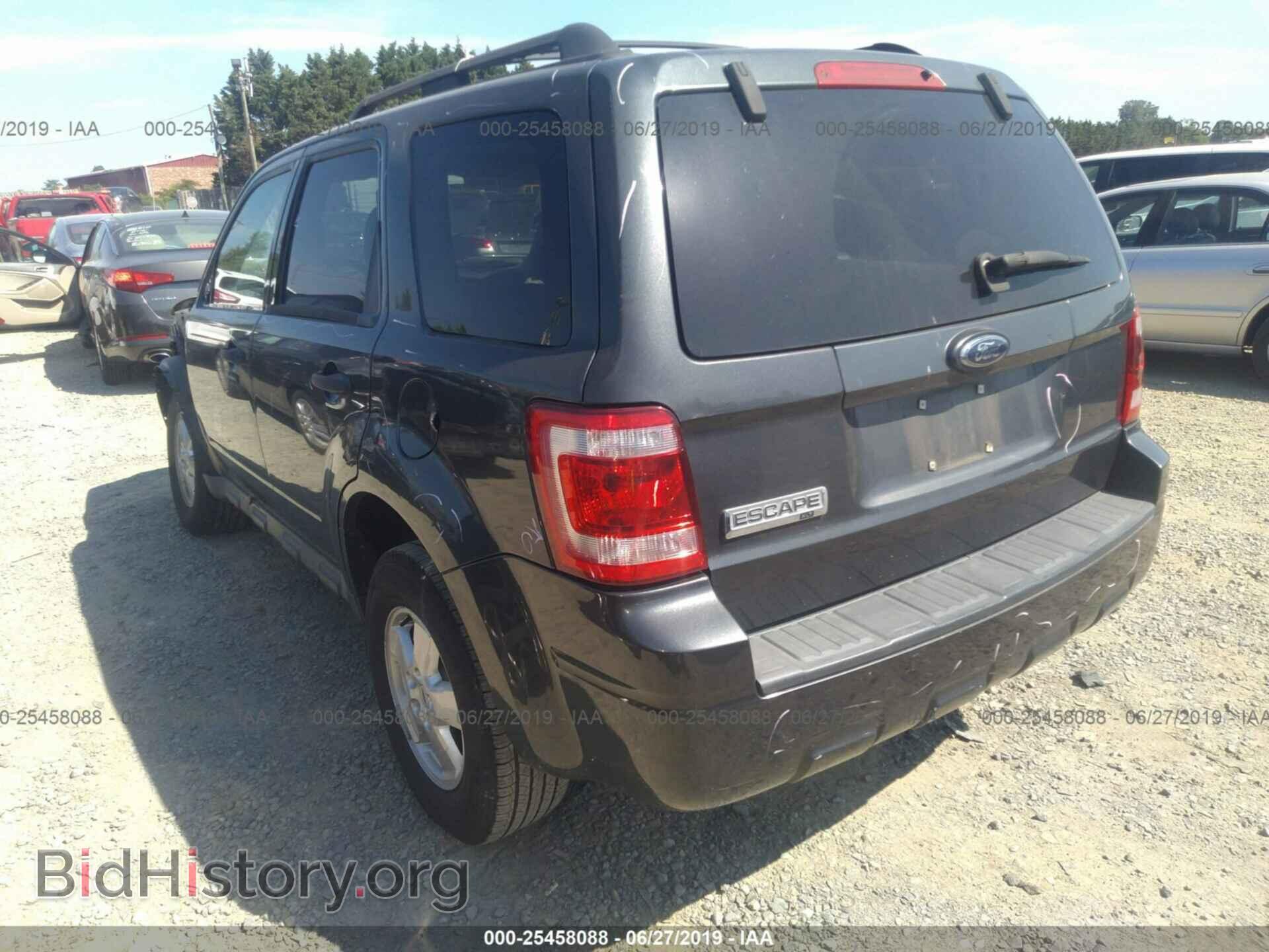 2009 FORD ESCAPE - VIN: 1FMCU03709KD04548 - Фото 3