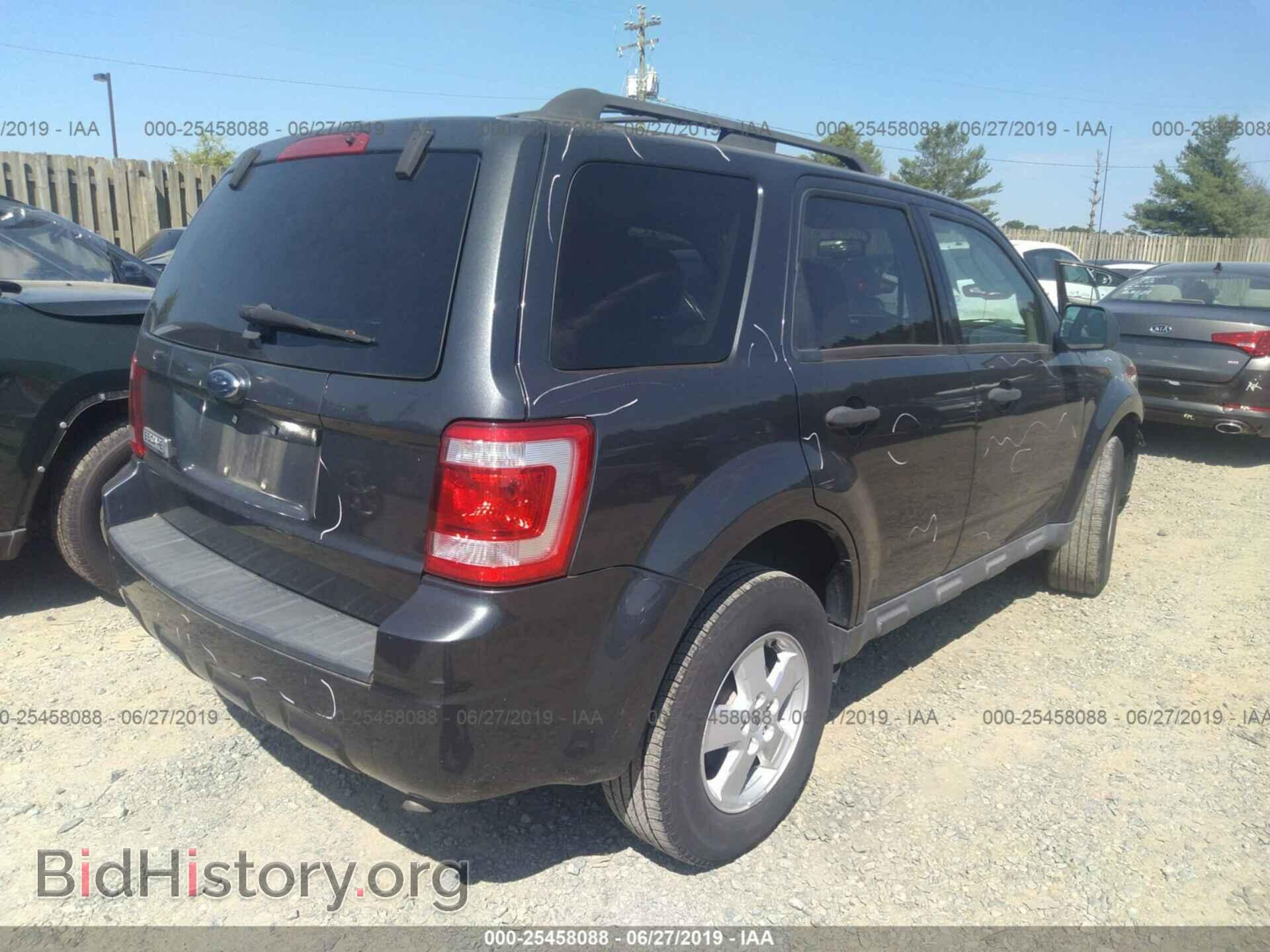 2009 FORD ESCAPE - VIN: 1FMCU03709KD04548 - Фото 4