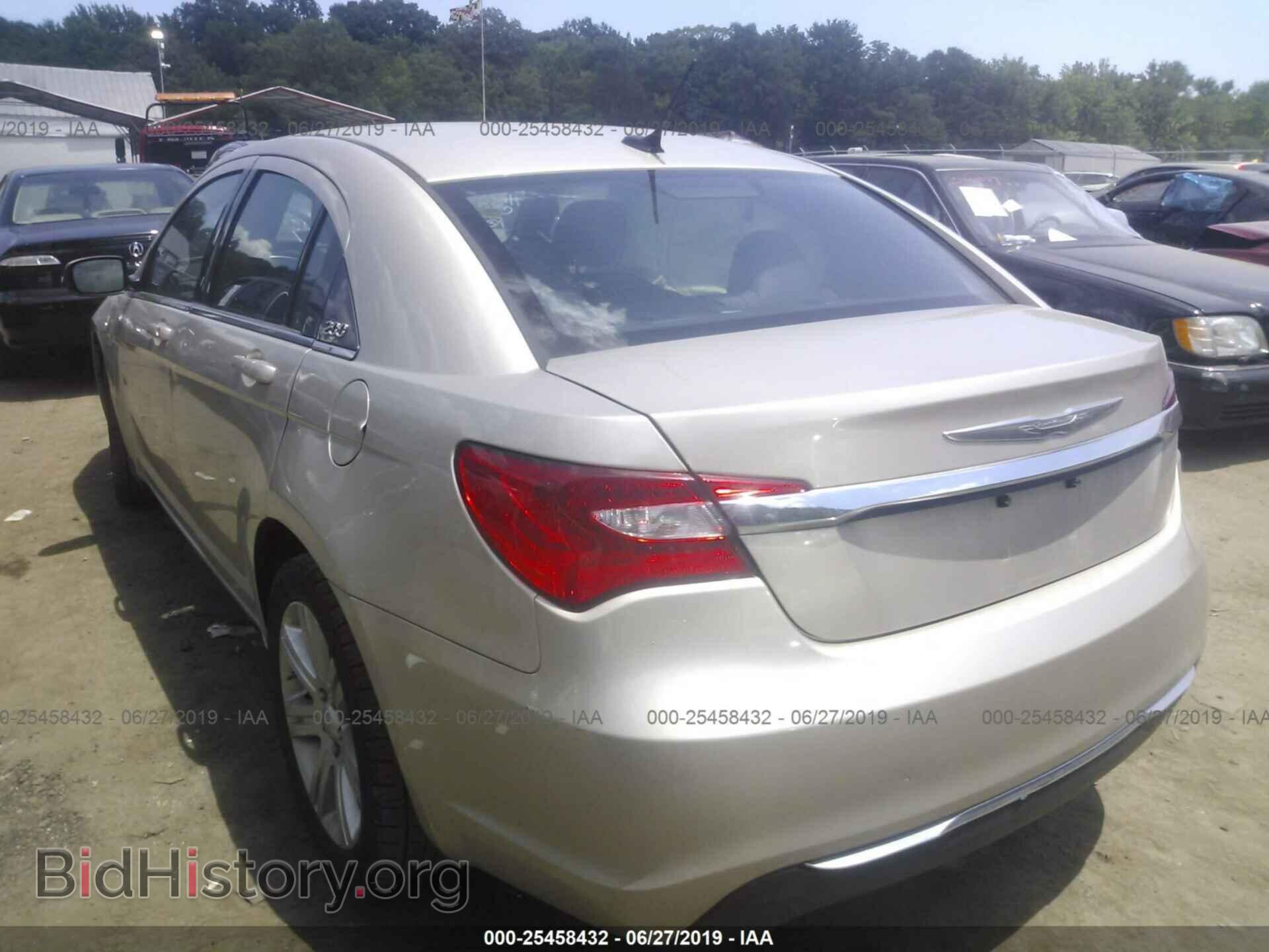 2013 CHRYSLER 200 - VIN: 1C3CCBAB4DN765225 - Фото 3