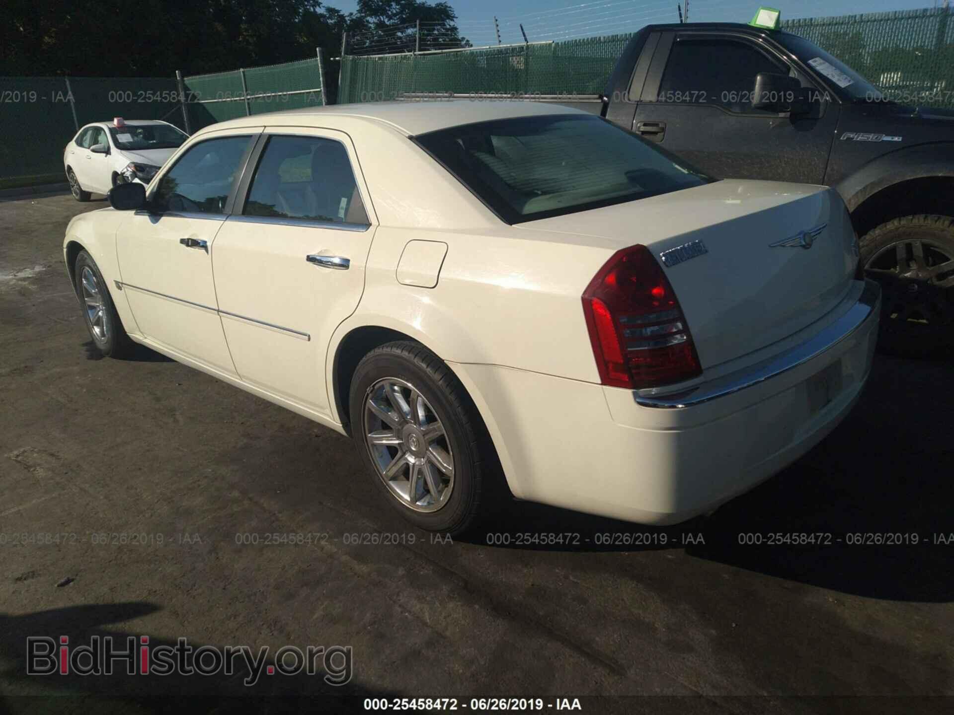 2006 CHRYSLER 300C - VIN: 2C3KA63H86H170836 - Фото 3