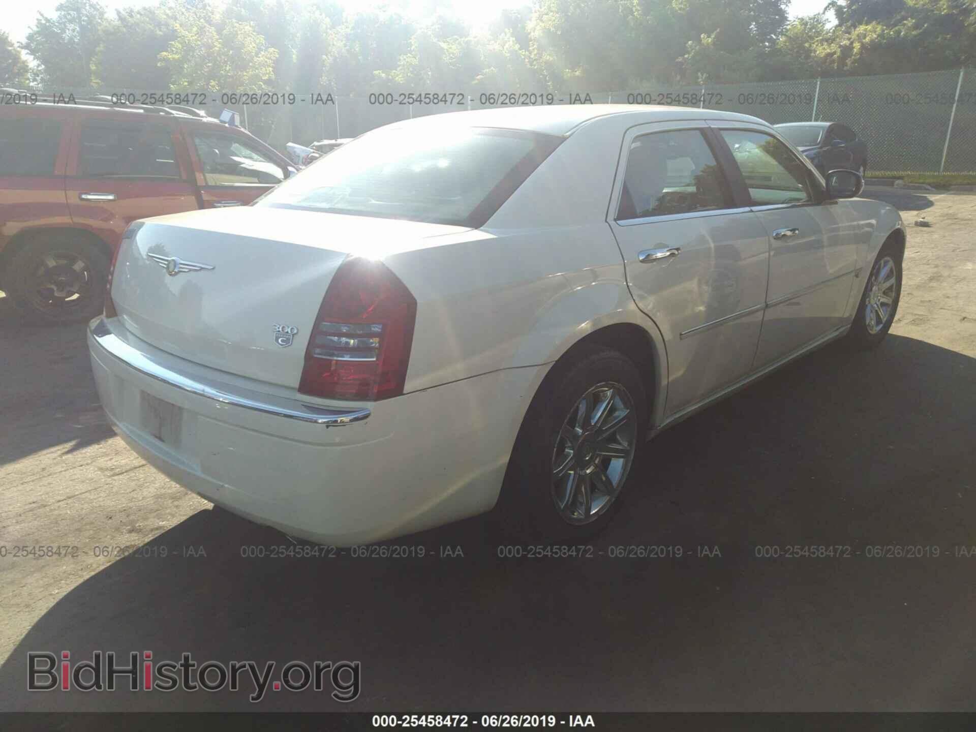2006 CHRYSLER 300C - VIN: 2C3KA63H86H170836 - Фото 4