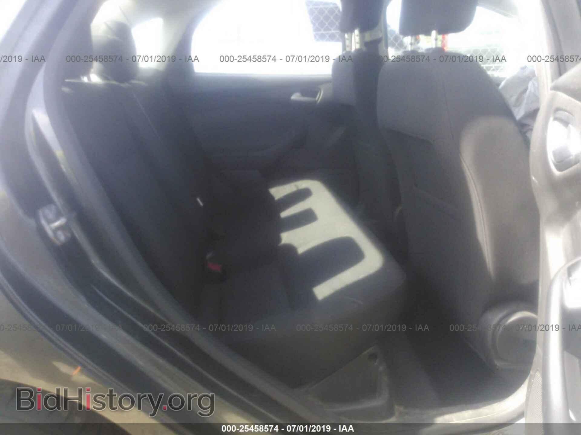 2016 FORD FOCUS - VIN: 1FADP3F21GL304556 - Photo 8