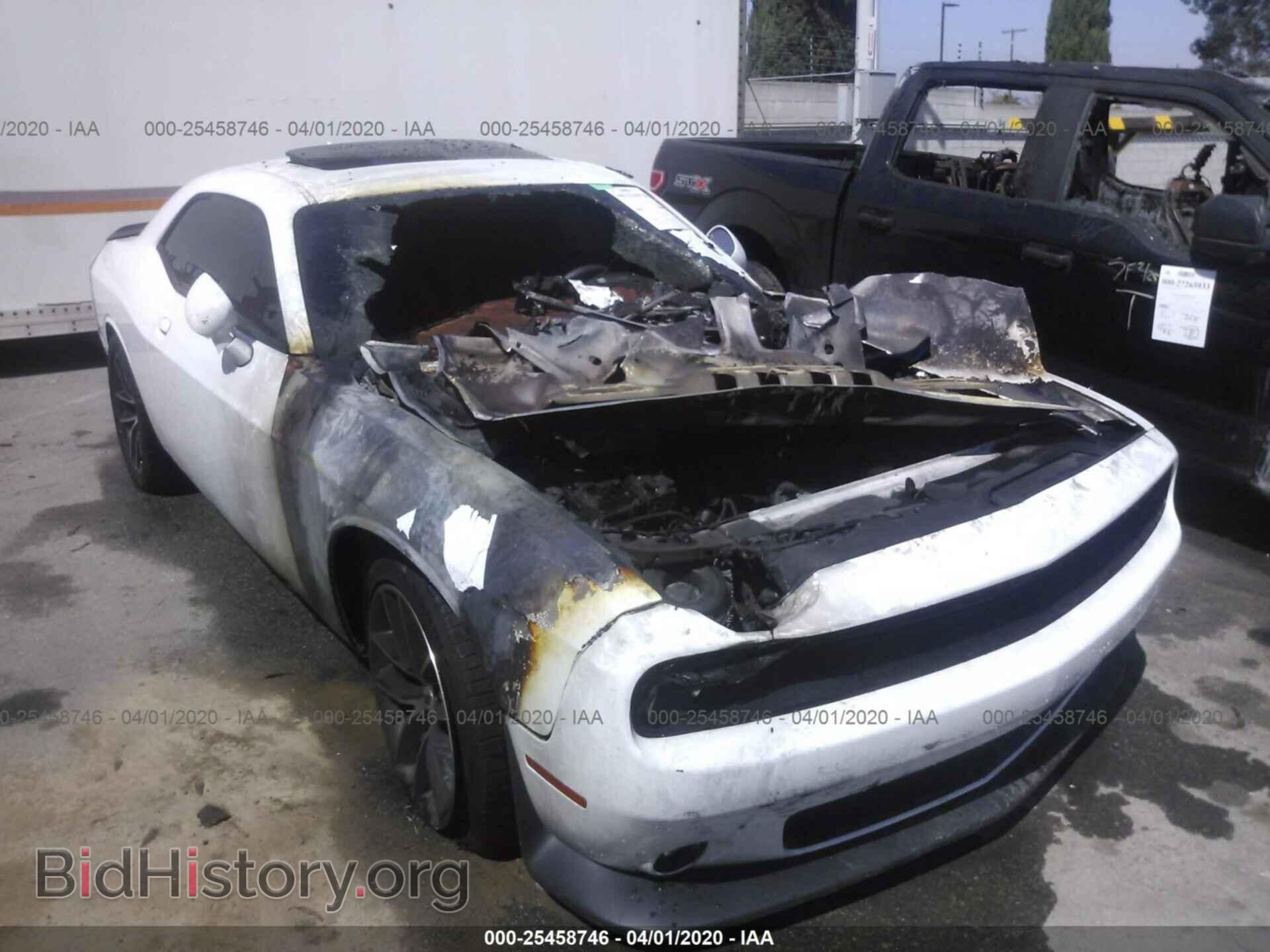 Photo 2C3CDZFJ2JH120650 - Dodge Challenger 2018