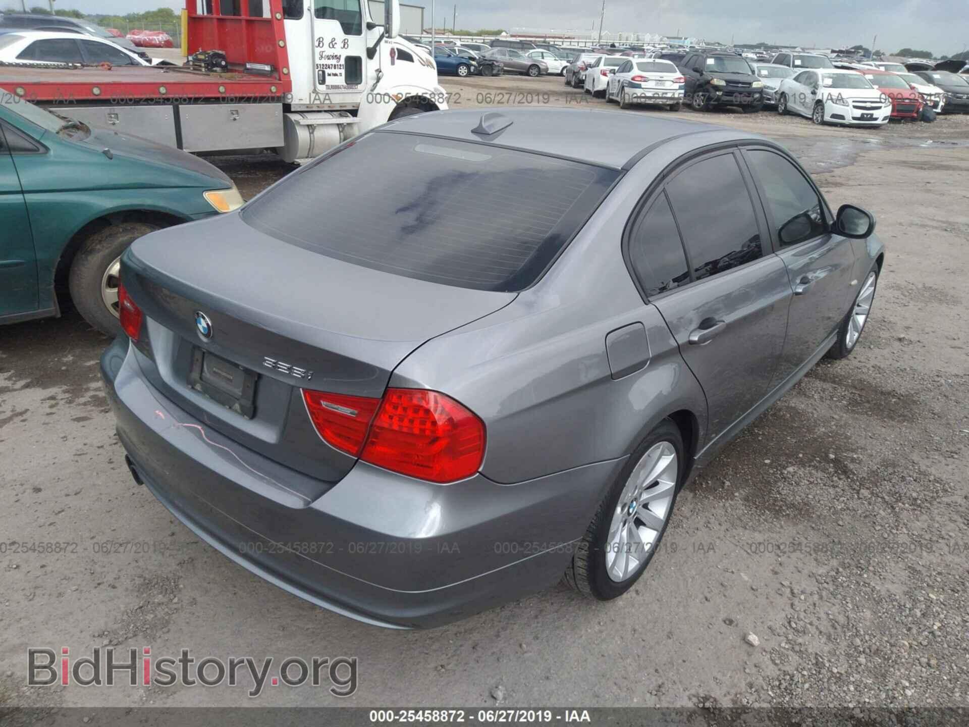 2011 BMW 328 - VIN: WBAPH7C53BE677201 - Photo 4