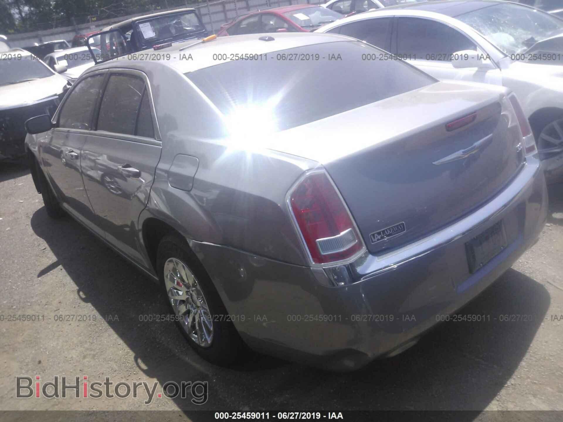 2014 CHRYSLER 300 - VIN: 2C3CCAAG2EH203663 - Фото 3