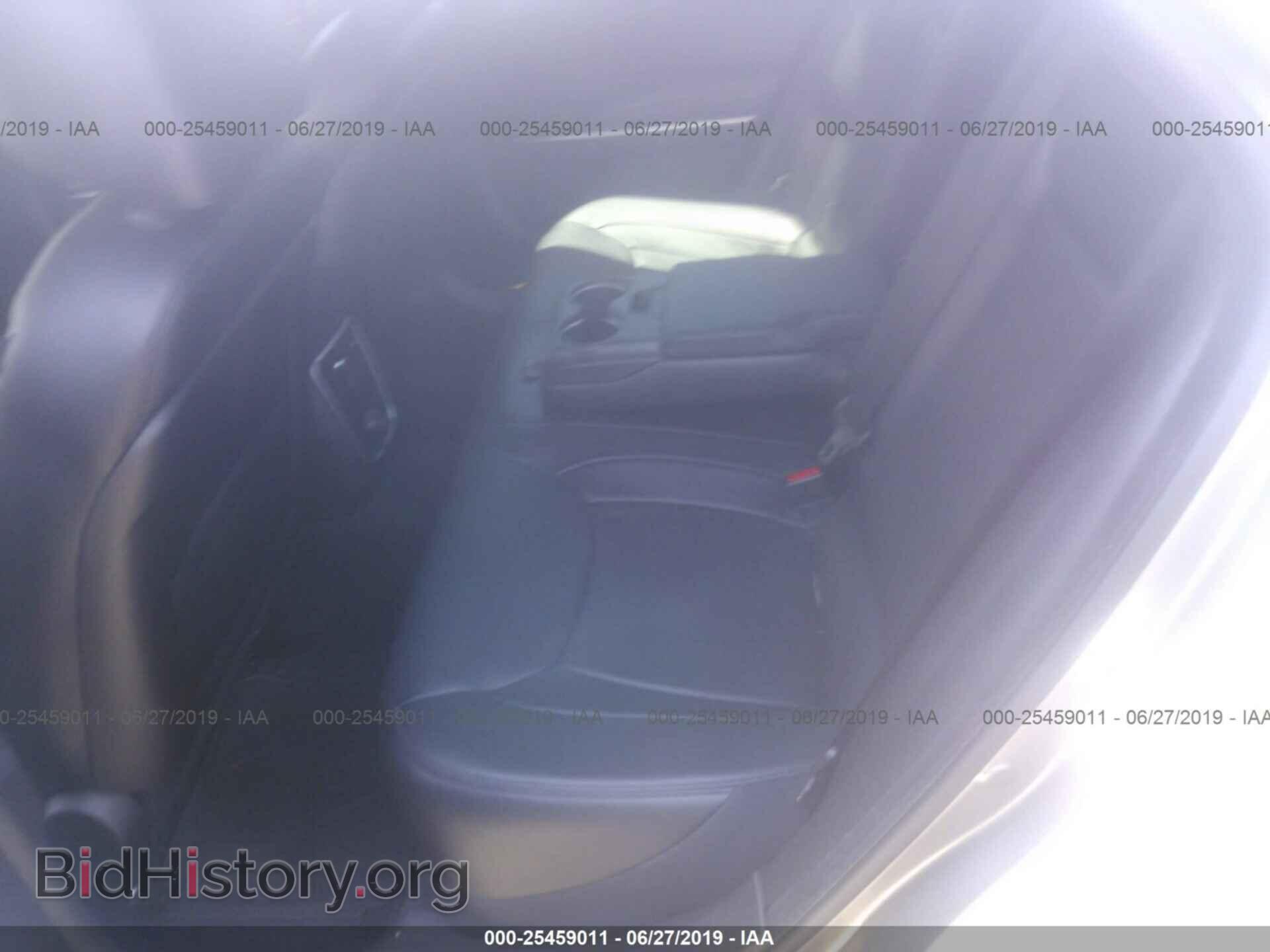 2014 CHRYSLER 300 - VIN: 2C3CCAAG2EH203663 - Фото 8