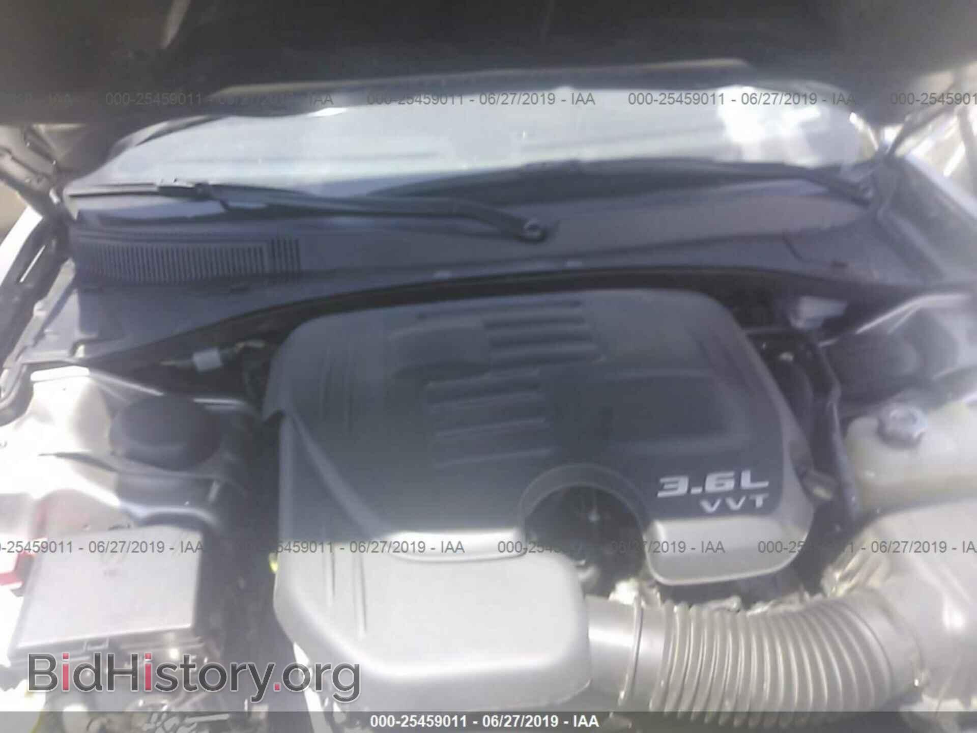 2014 CHRYSLER 300 - VIN: 2C3CCAAG2EH203663 - Фото 10