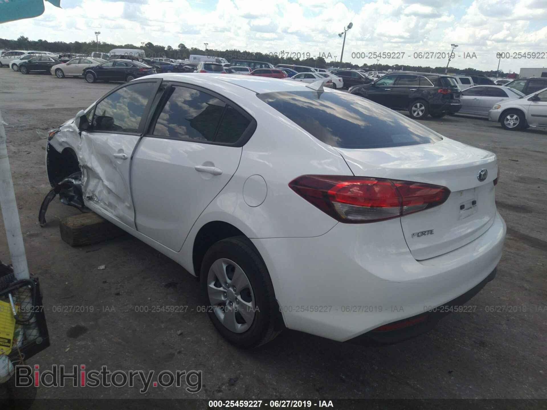 2017 KIA FORTE - VIN: 3KPFK4A75HE050855 - Фото 3