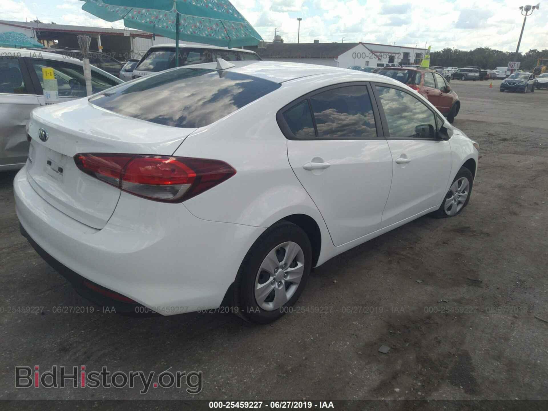 2017 KIA FORTE - VIN: 3KPFK4A75HE050855 - Фото 4