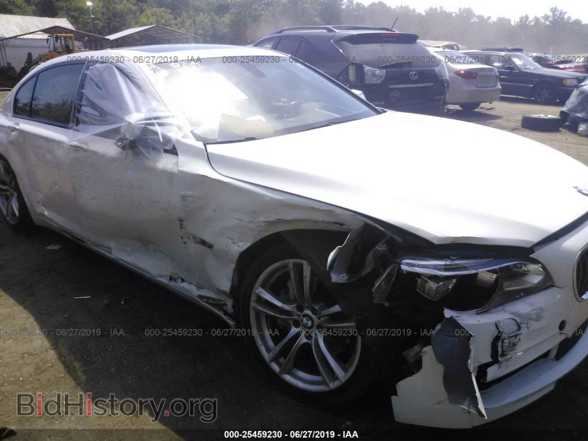 2015 BMW 740 - VIN: WBAYG6C59FD383878 - Фото 6
