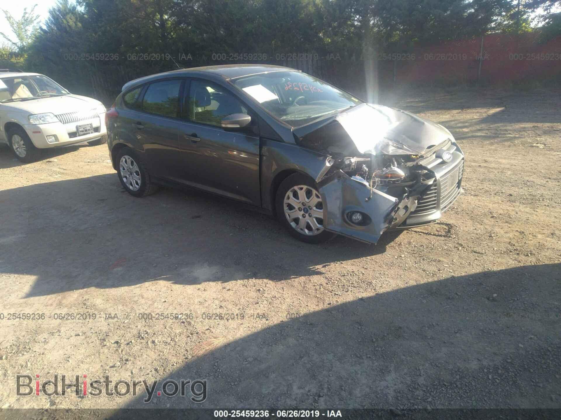 Photo 1FAHP3K21CL335498 - FORD FOCUS 2012