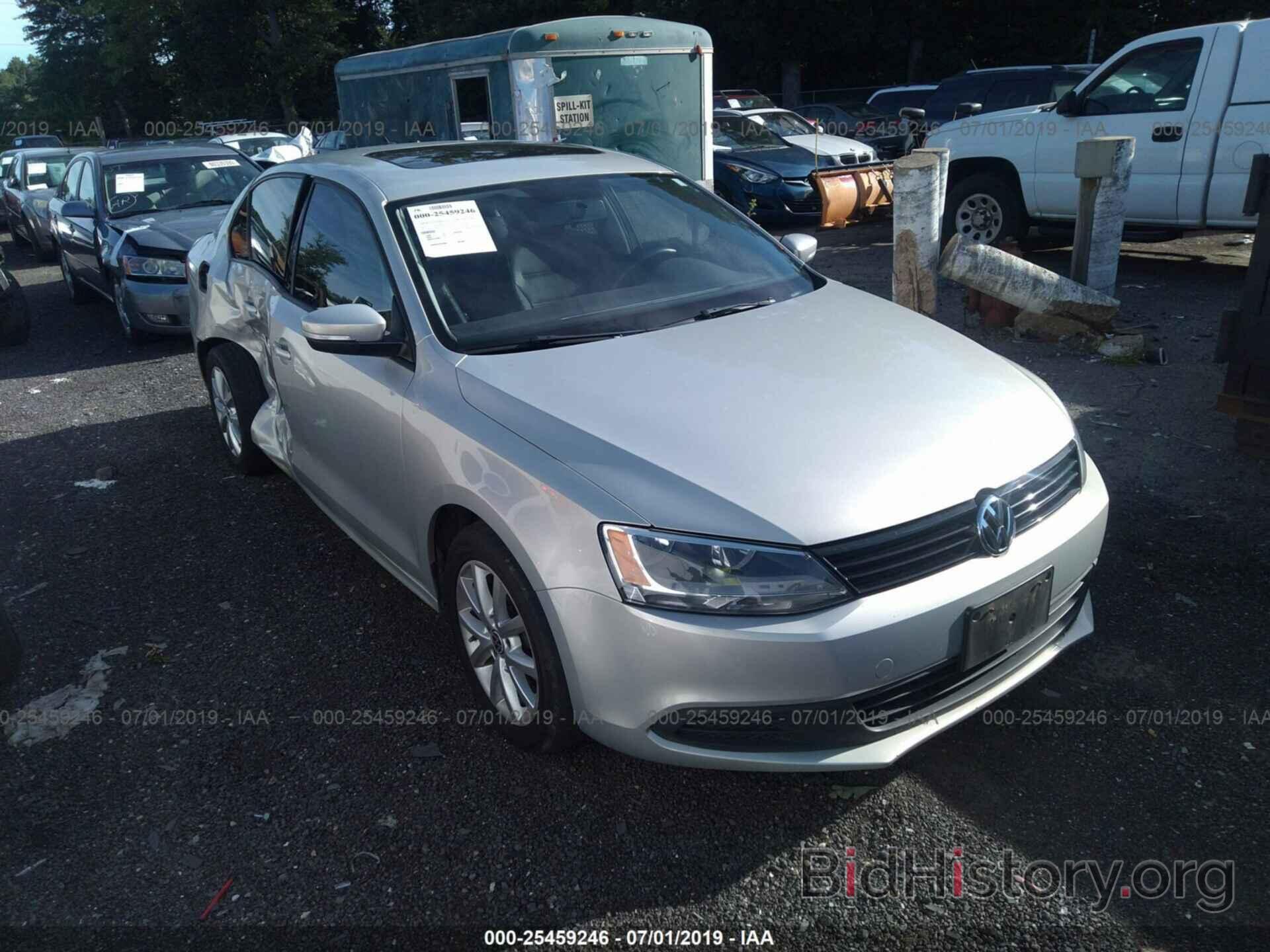 Фотография 3VWDZ7AJ9BM307140 - VOLKSWAGEN JETTA 2011