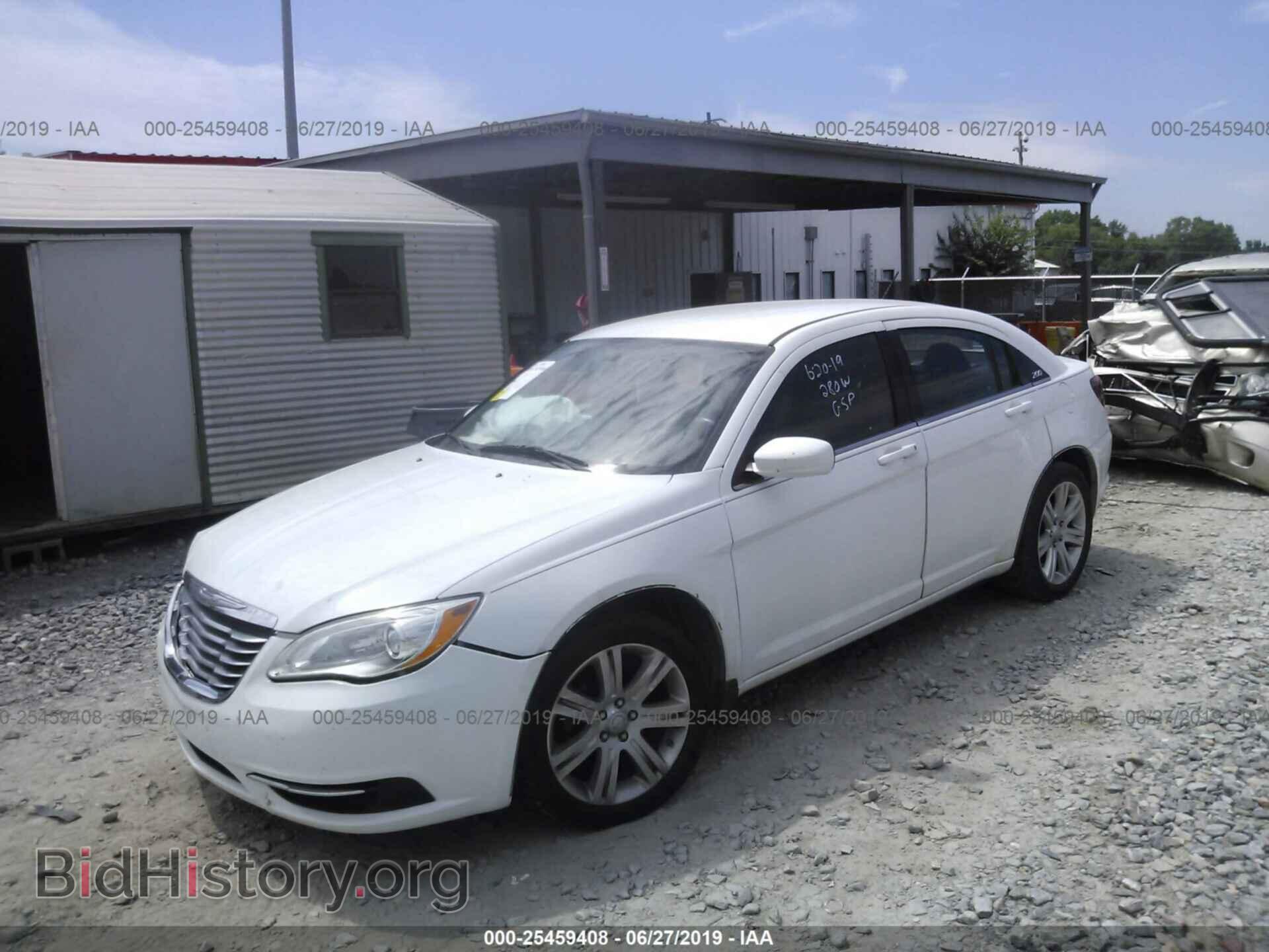 2012 CHRYSLER 200 - VIN: 1C3CCBBG2CN297066 - Фото 2