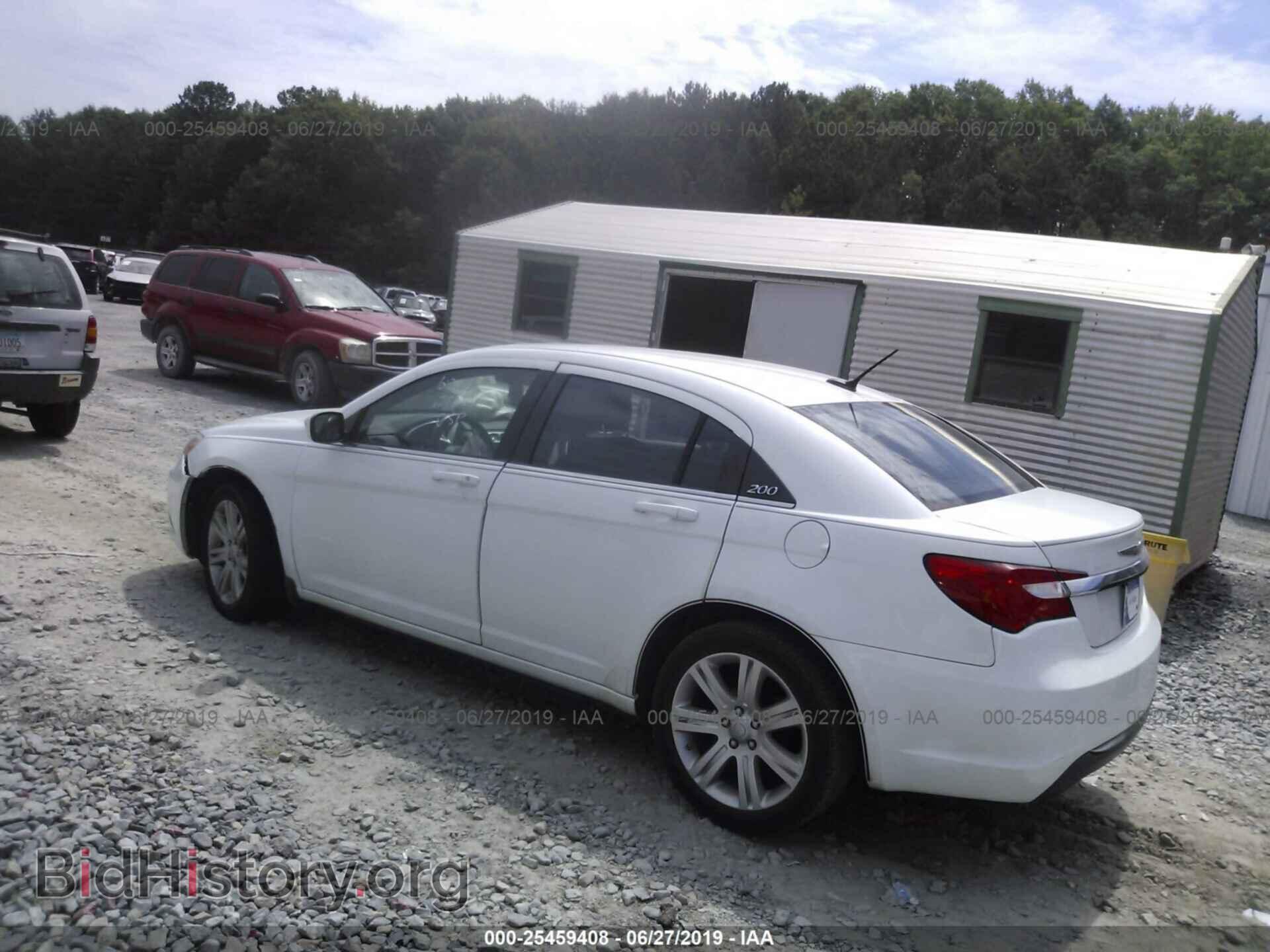 2012 CHRYSLER 200 - VIN: 1C3CCBBG2CN297066 - Фото 3
