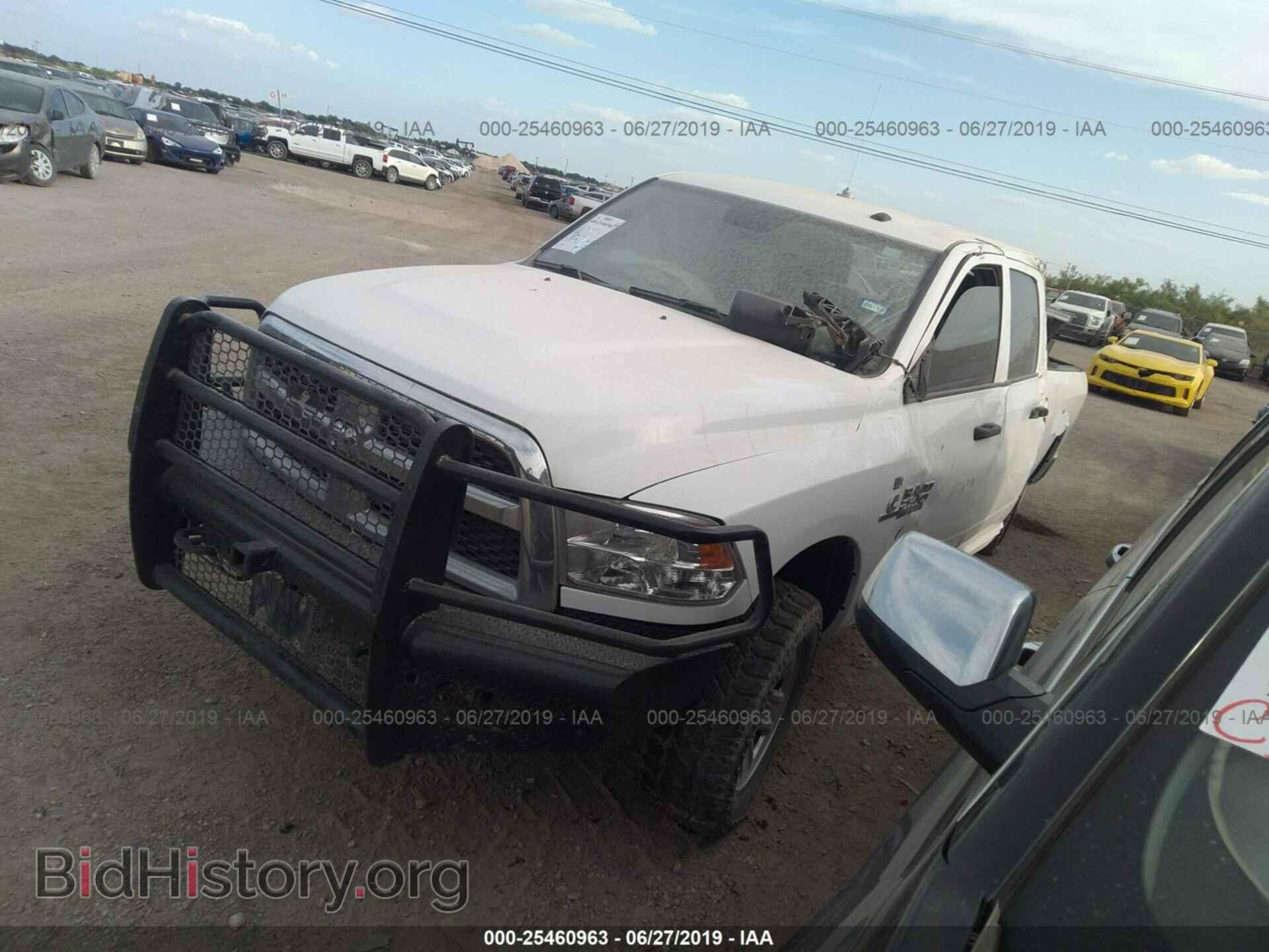2017 RAM 2500 - VIN: 3C6UR5HL7HG758094 - Photo 2