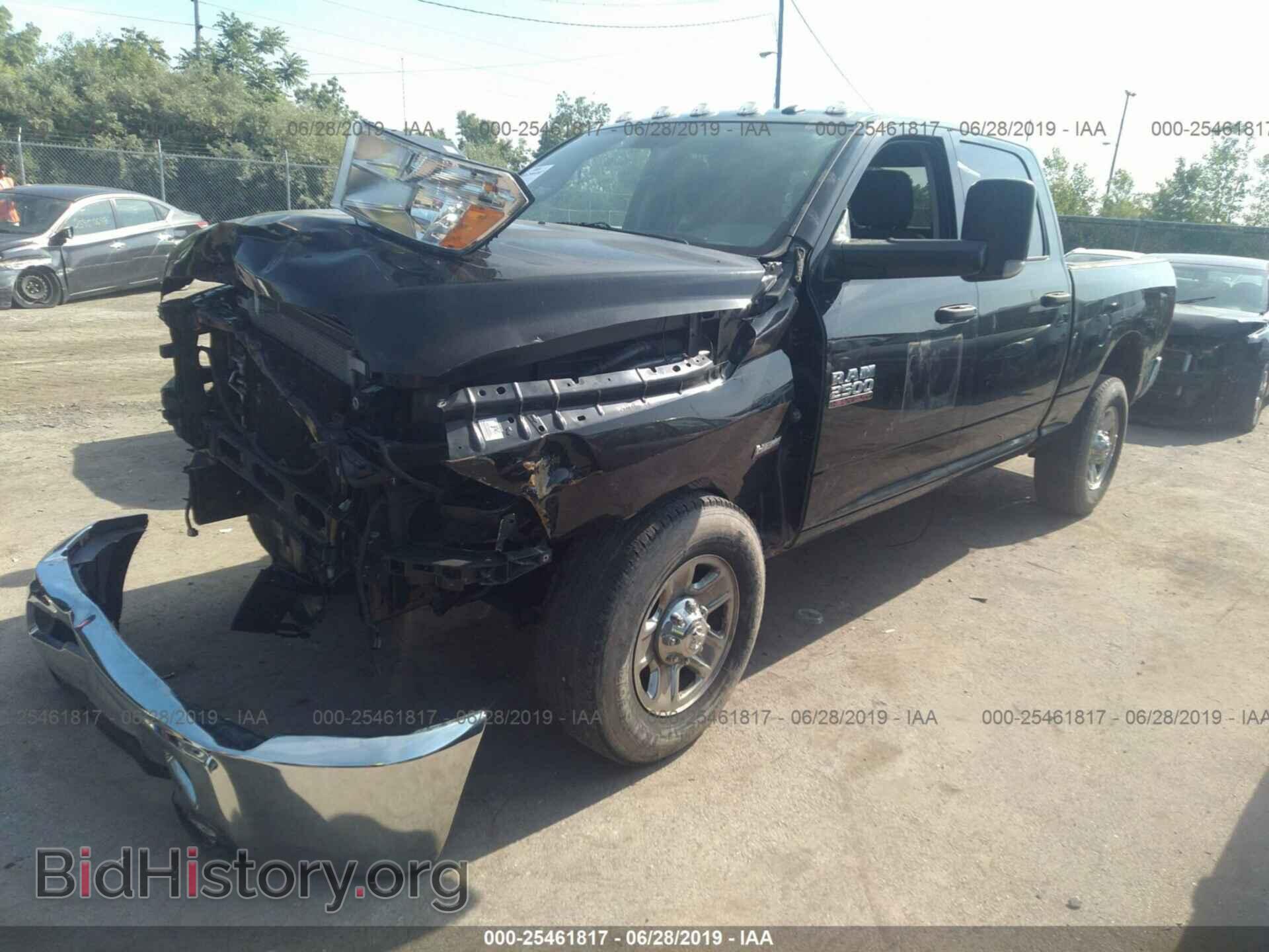 2016 RAM 2500 - VIN: 3C6TR5CT8GG120132 - Фото 2