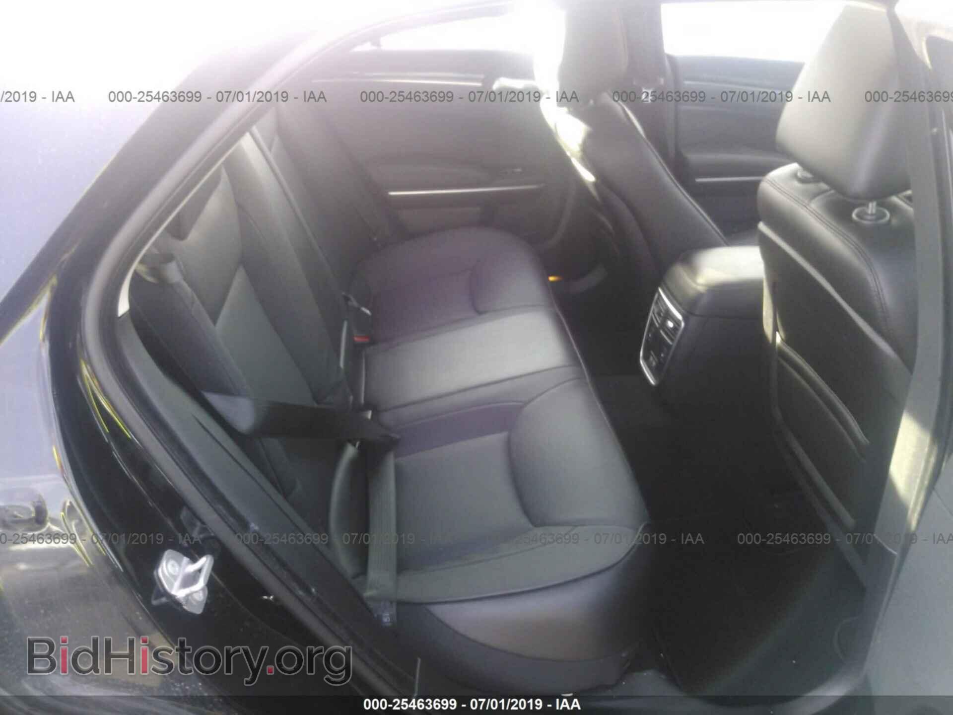 2019 CHRYSLER 300 - VIN: 2C3CCAEG4KH559926 - Фото 8