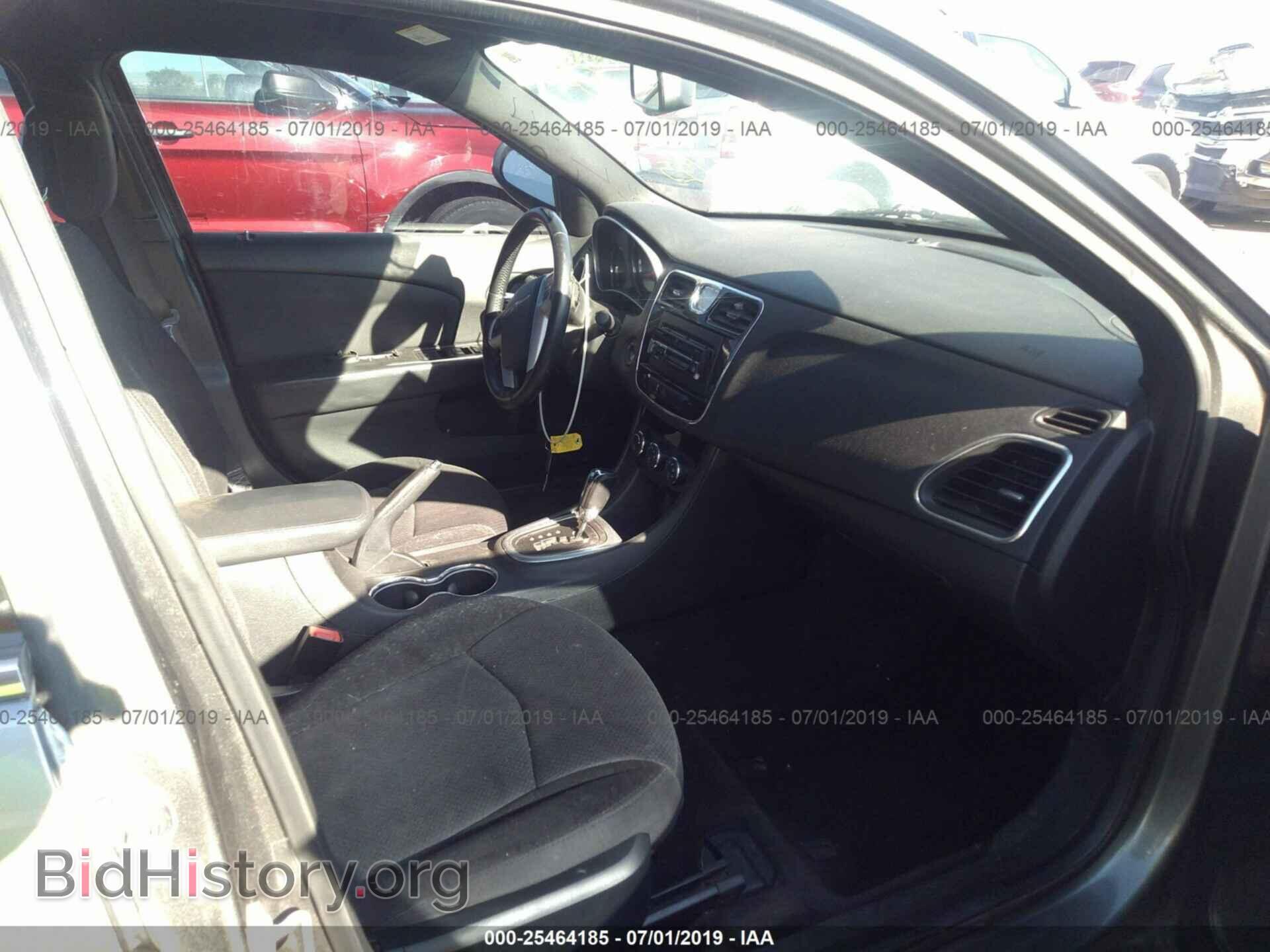 2012 CHRYSLER 200 - VIN: 1C3CCBBG7CN250065 - Фото 5