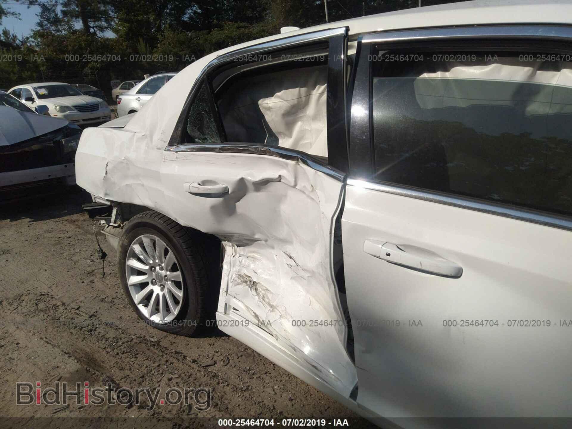 2016 CHRYSLER 300 - VIN: 2C3CCAAG7GH343601 - Фото 6