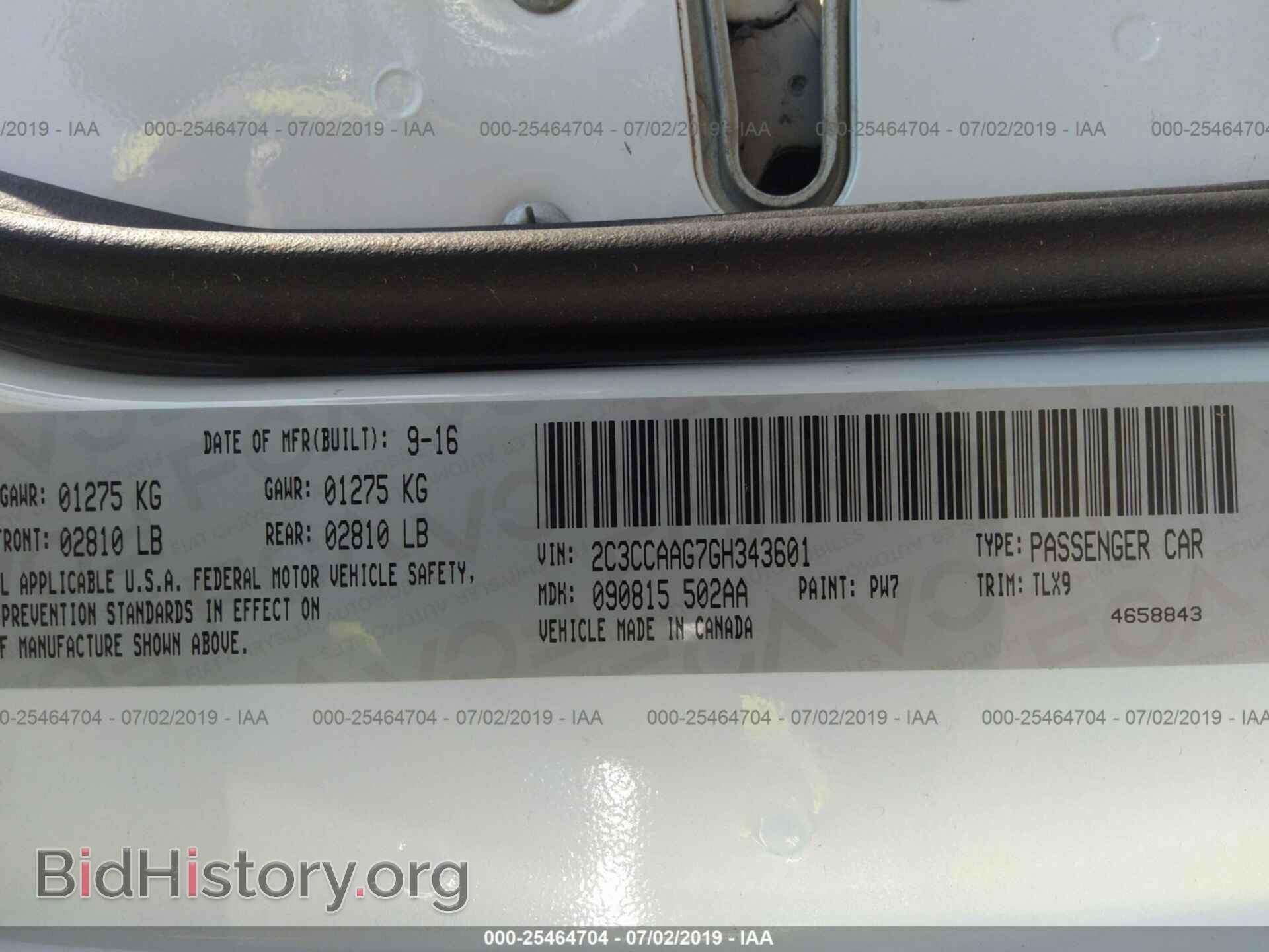 2016 CHRYSLER 300 - VIN: 2C3CCAAG7GH343601 - Фото 9