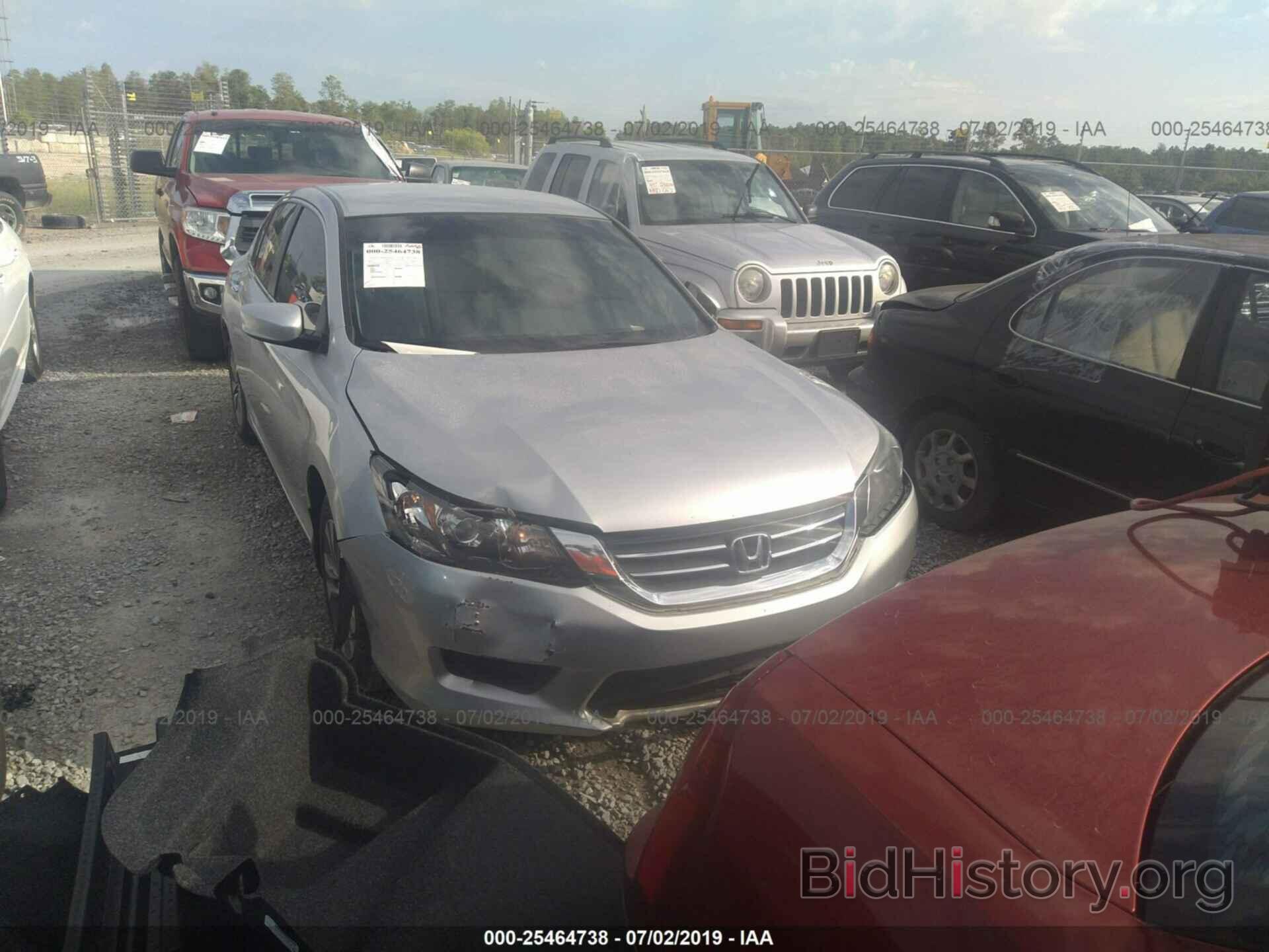 Photo 1HGCR2F34DA179032 - HONDA ACCORD 2013