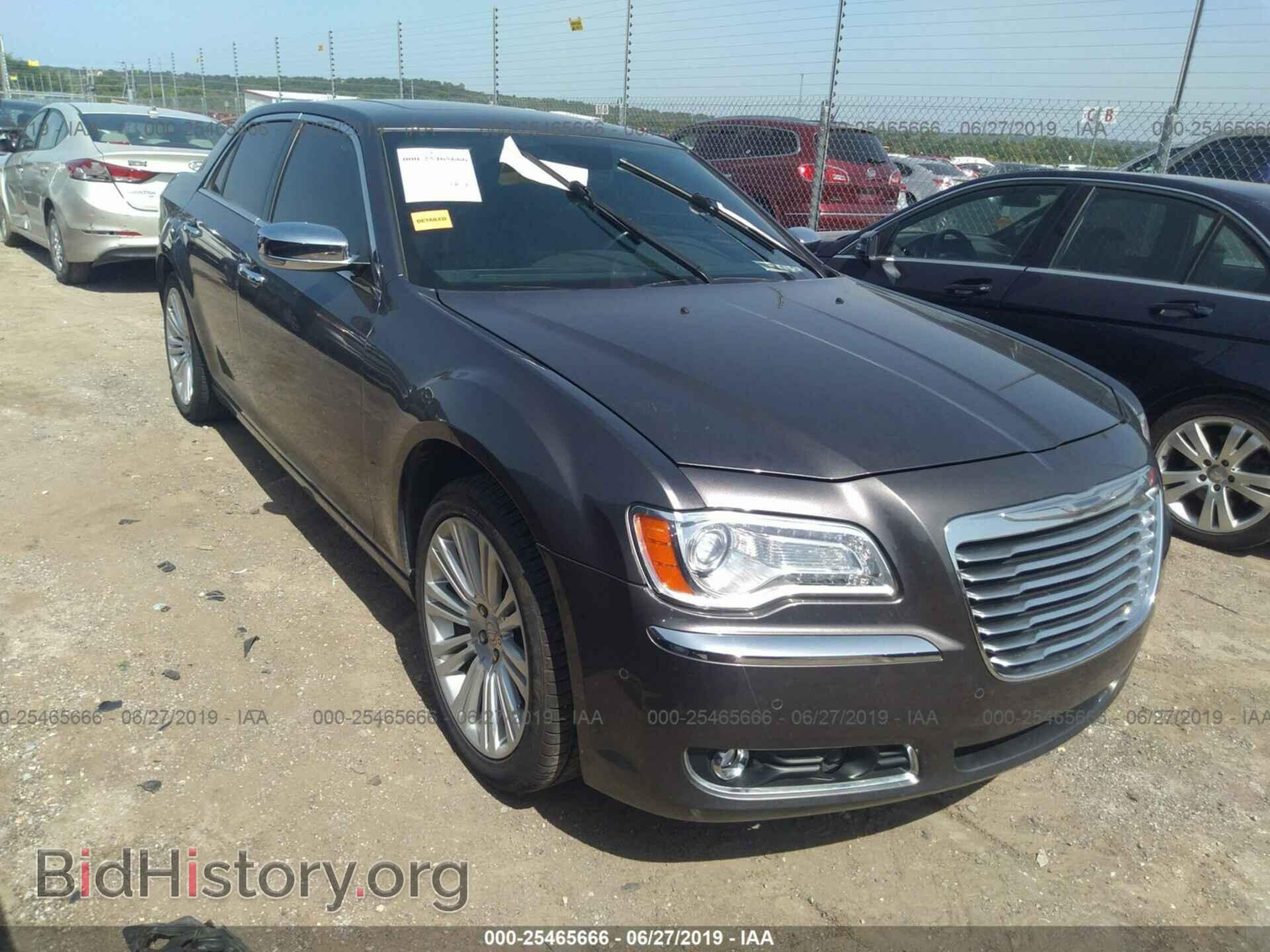 Фотография 2C3CCAEG9EH340027 - CHRYSLER 300C 2014
