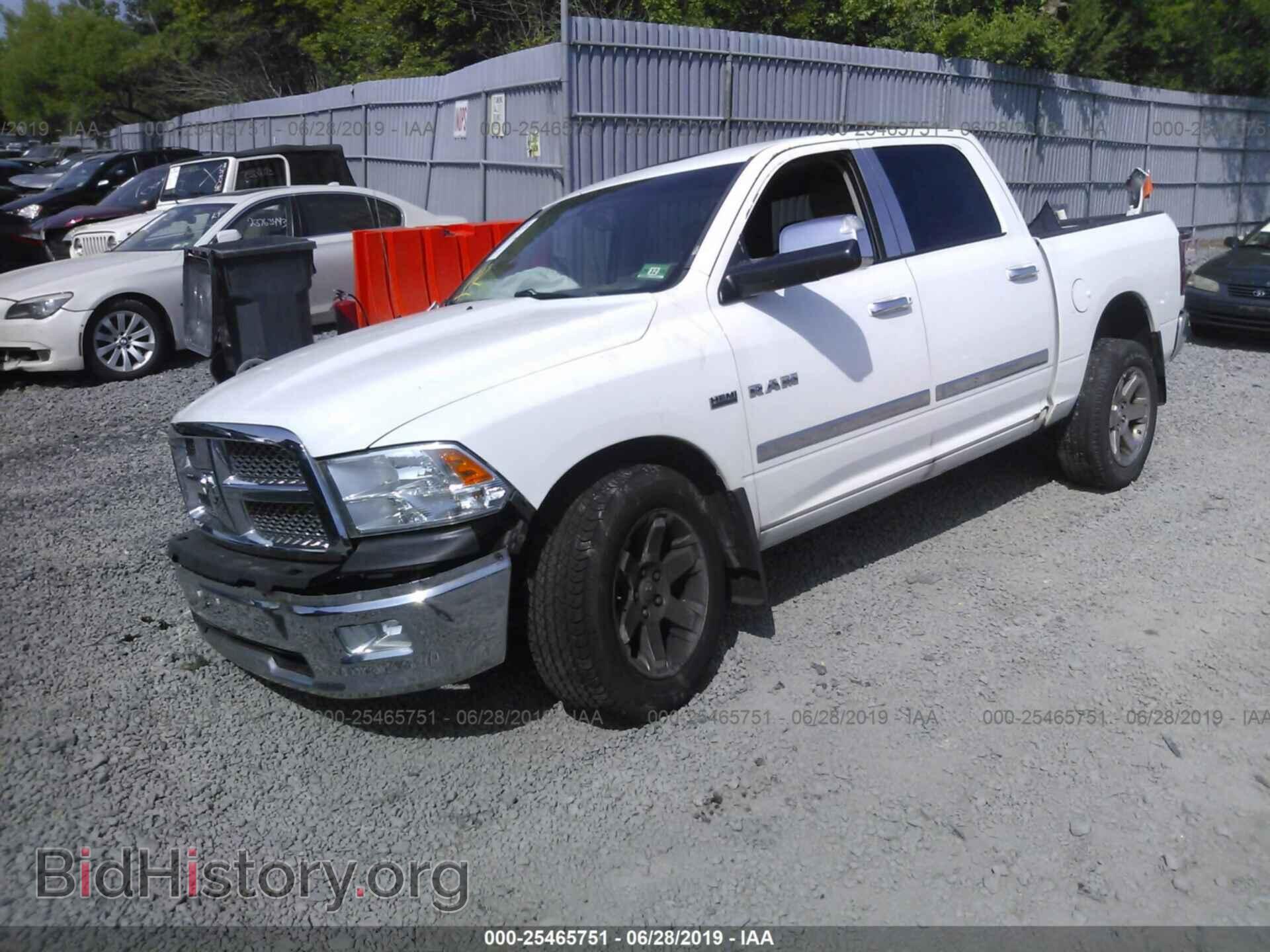 2010 DODGE RAM 1500 - VIN: 1D7RV1CT7AS237147 - Фото 2