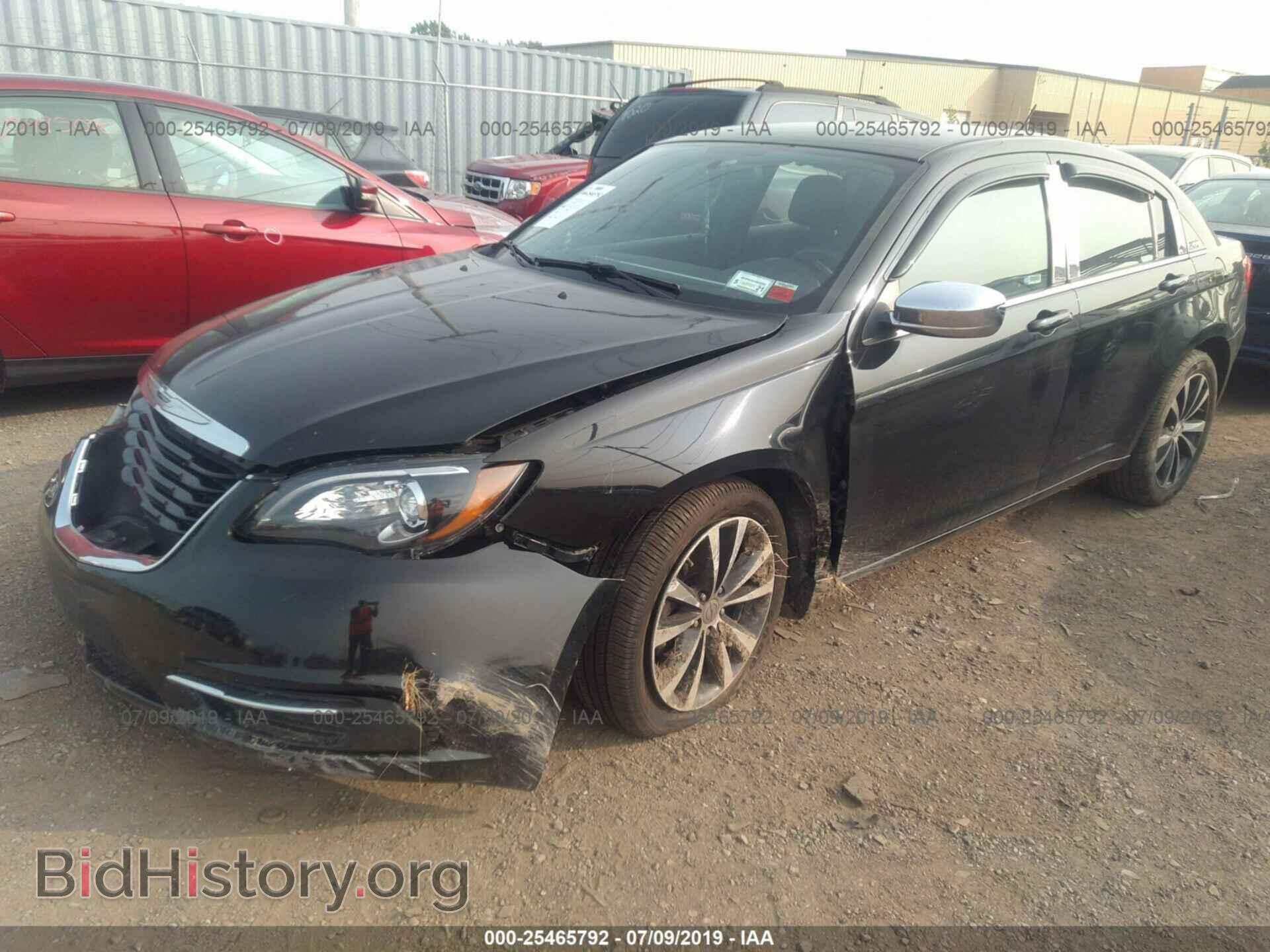 2014 CHRYSLER 200 - VIN: 1C3CCBBG0EN191993 - Photo 2