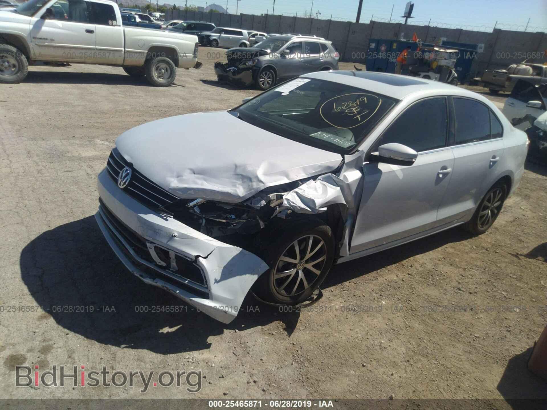 2017 VOLKSWAGEN JETTA - VIN: 3VWDB7AJ6HM292139 - Фото 2