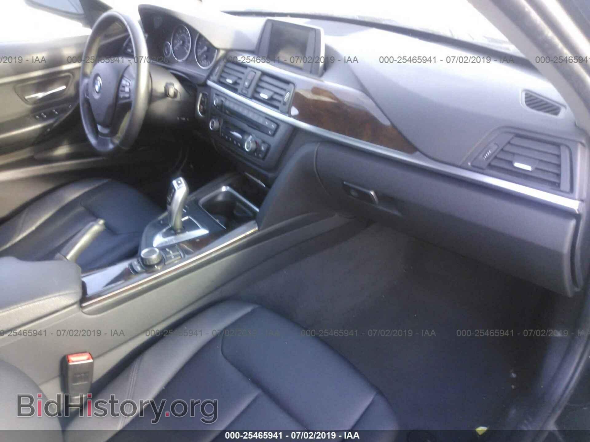 2015 BMW 320 - VIN: WBA3C3G53FNT53638 - Фото 5
