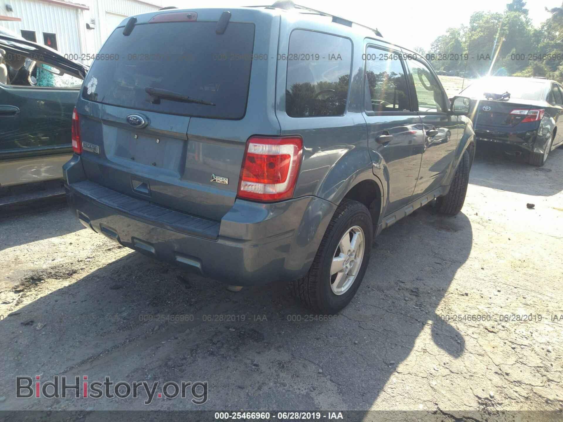 2011 FORD ESCAPE - VIN: 1FMCU0DG8BKA66498 - Photo 4