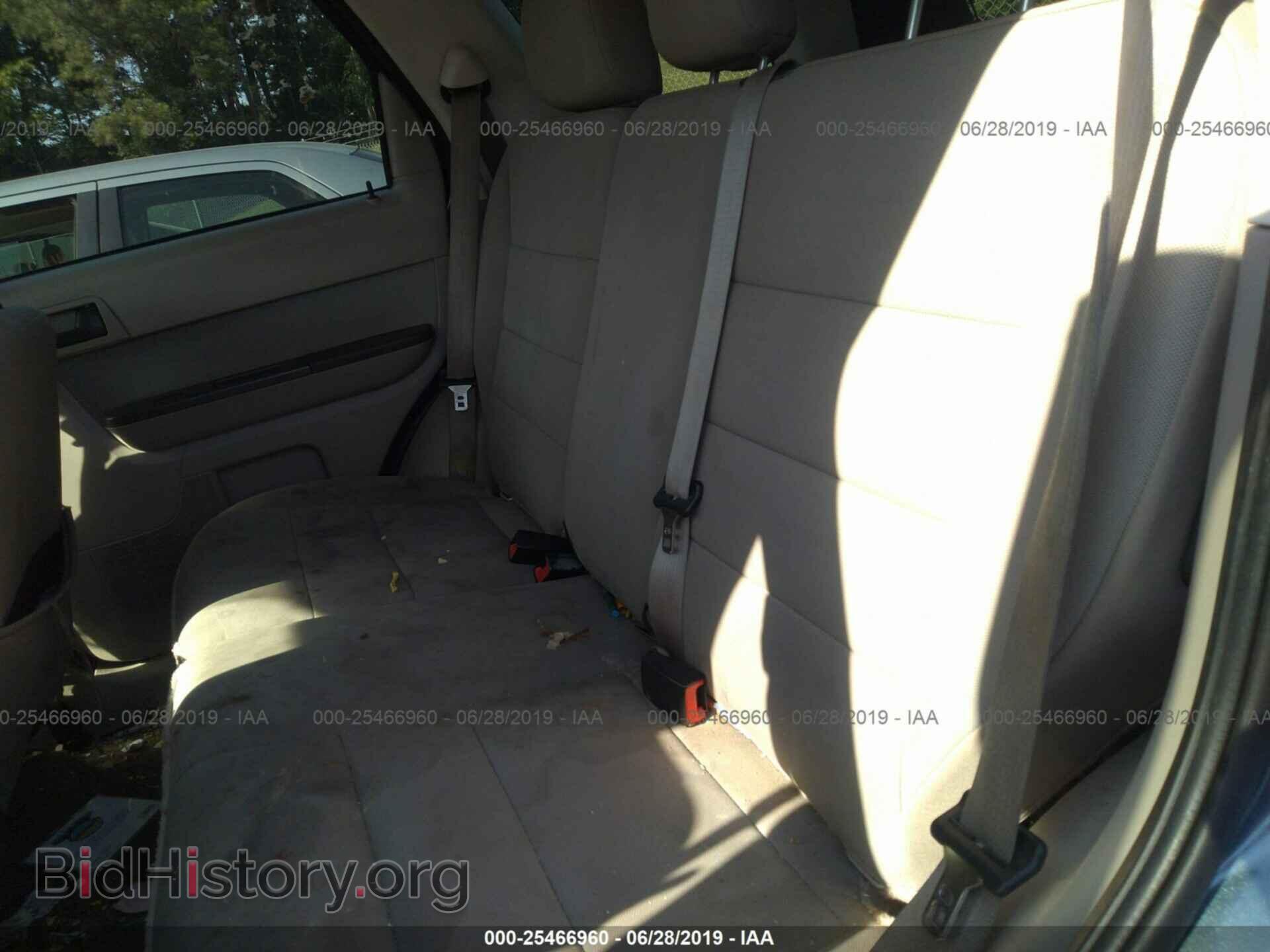 2011 FORD ESCAPE - VIN: 1FMCU0DG8BKA66498 - Photo 8