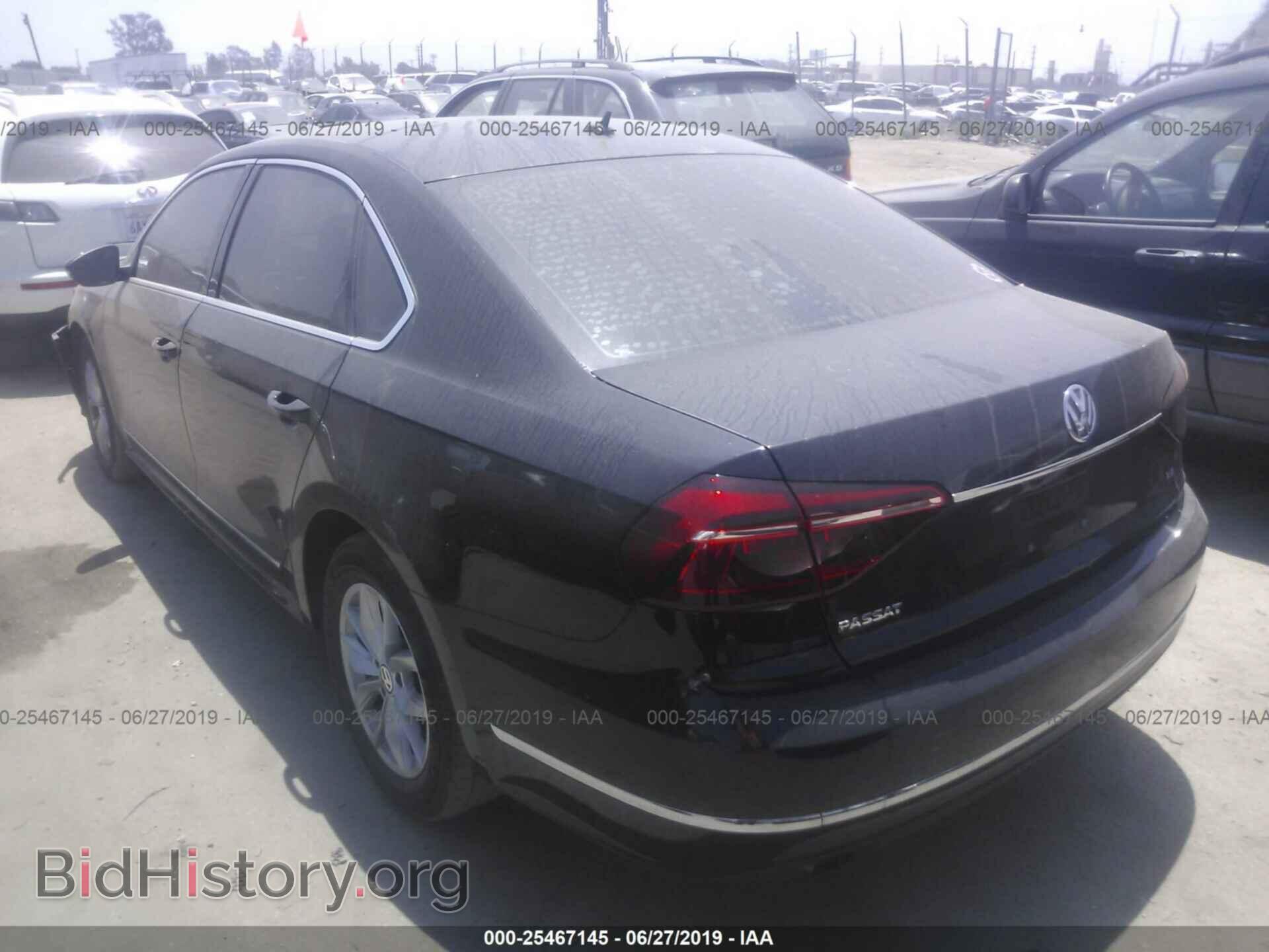 2017 VOLKSWAGEN PASSAT - VIN: 1VWAT7A3XHC075180 - Фото 3