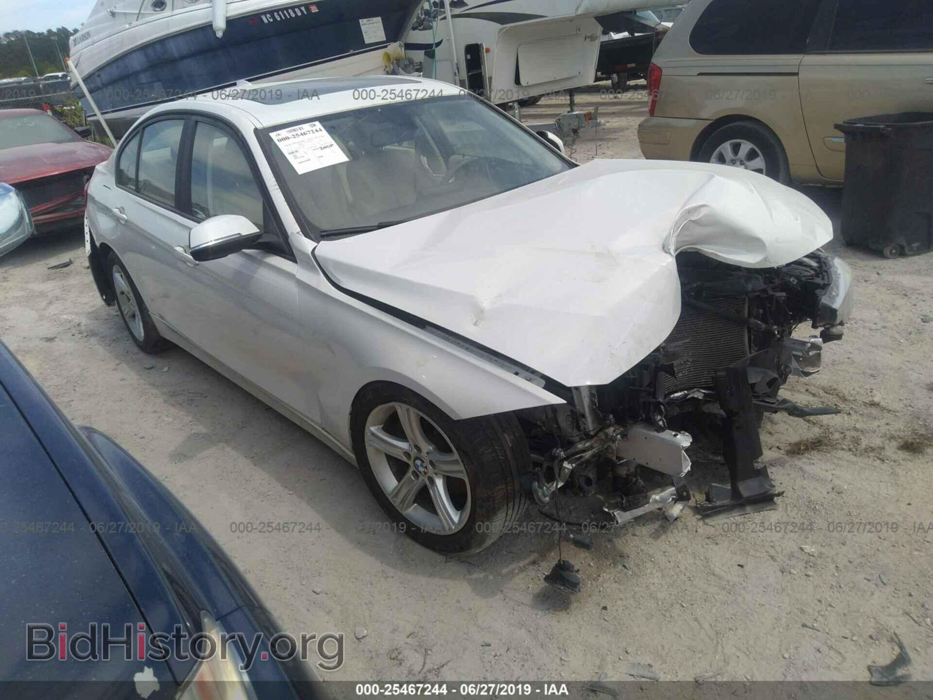 Photo WBA3B1C55DK128990 - BMW 320 2013