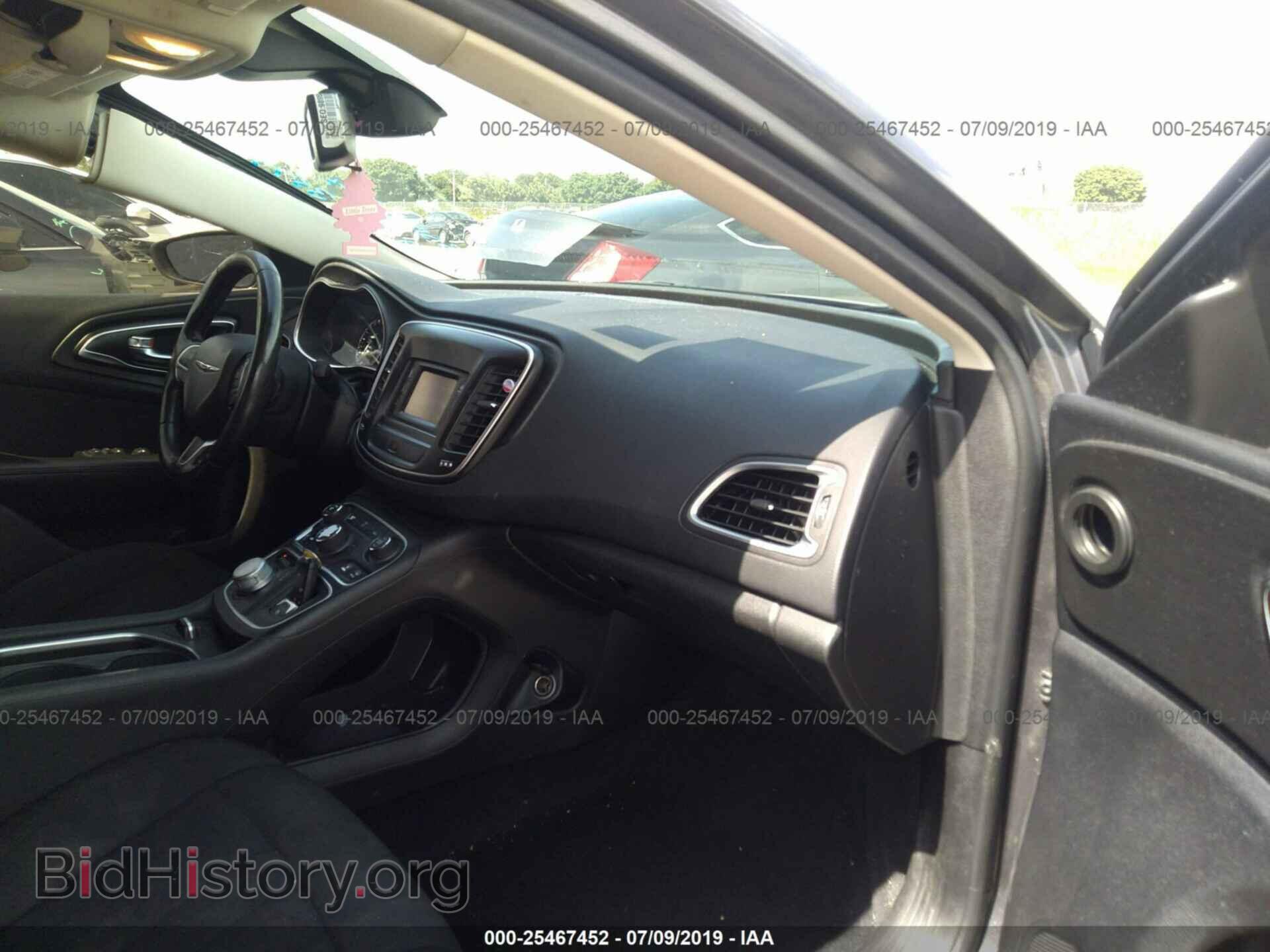 2016 CHRYSLER 200 - VIN: 1C3CCCAB8GN106087 - Фото 5