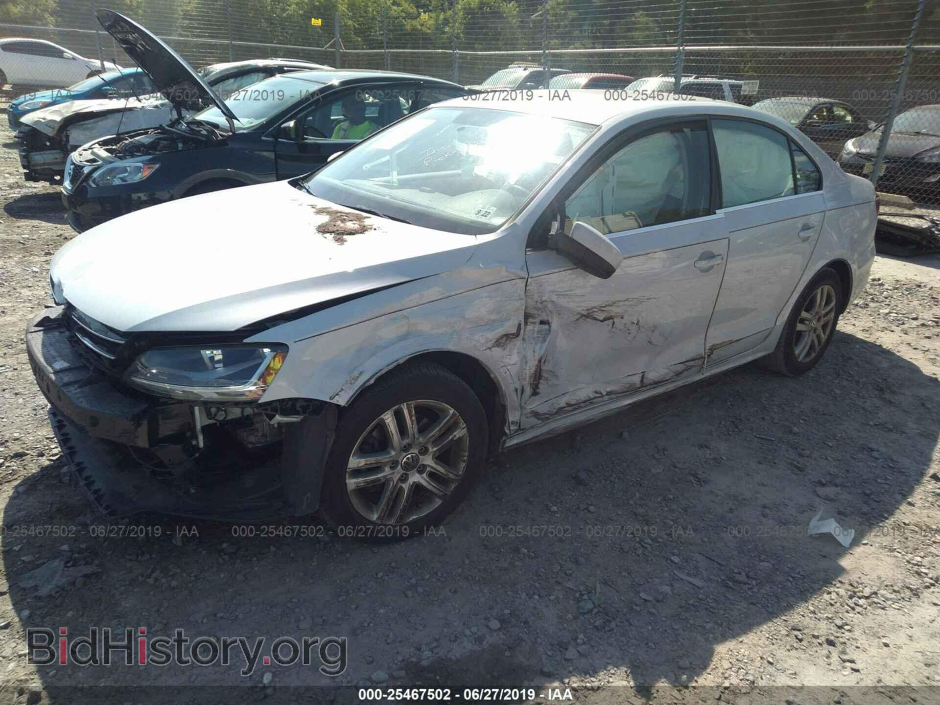 2017 VOLKSWAGEN JETTA - VIN: 3VW2B7AJ6HM371043 - Photo 2