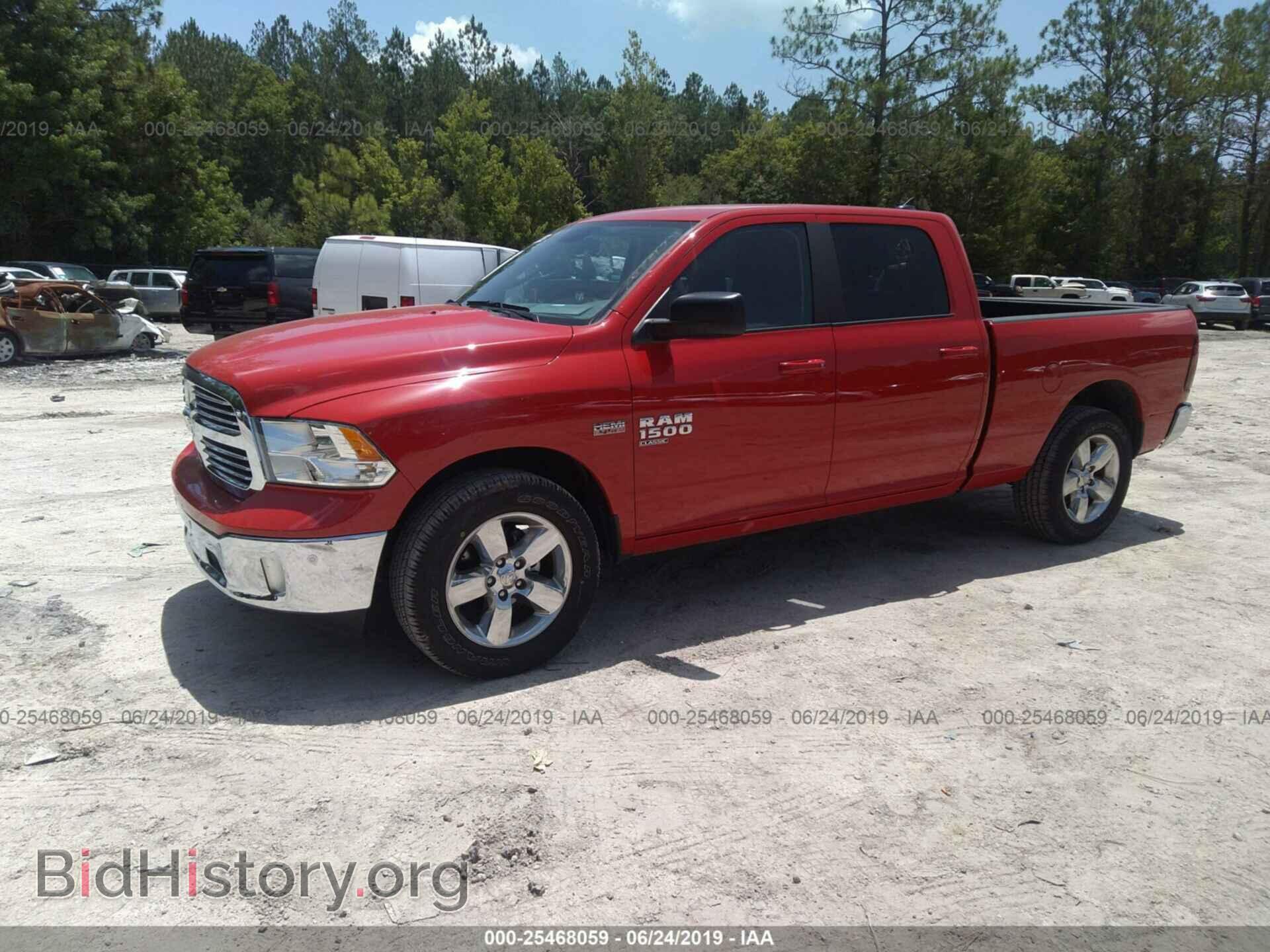 2019 RAM 1500 CLASSIC - VIN: 1C6RR7TTXKS596650 - Фото 2